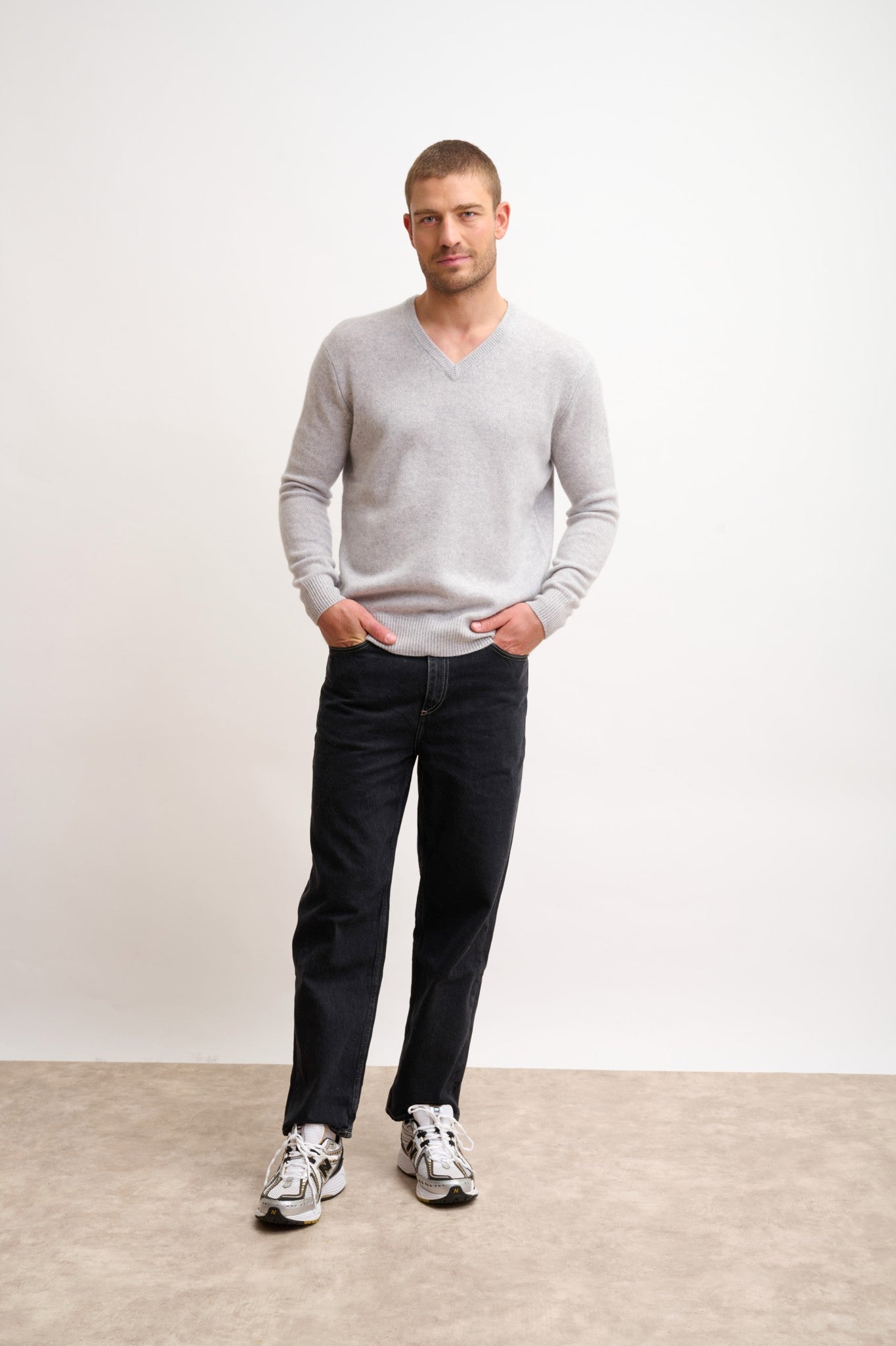 nathan pull col v 4 fils gris clair chiné 100% cachemire