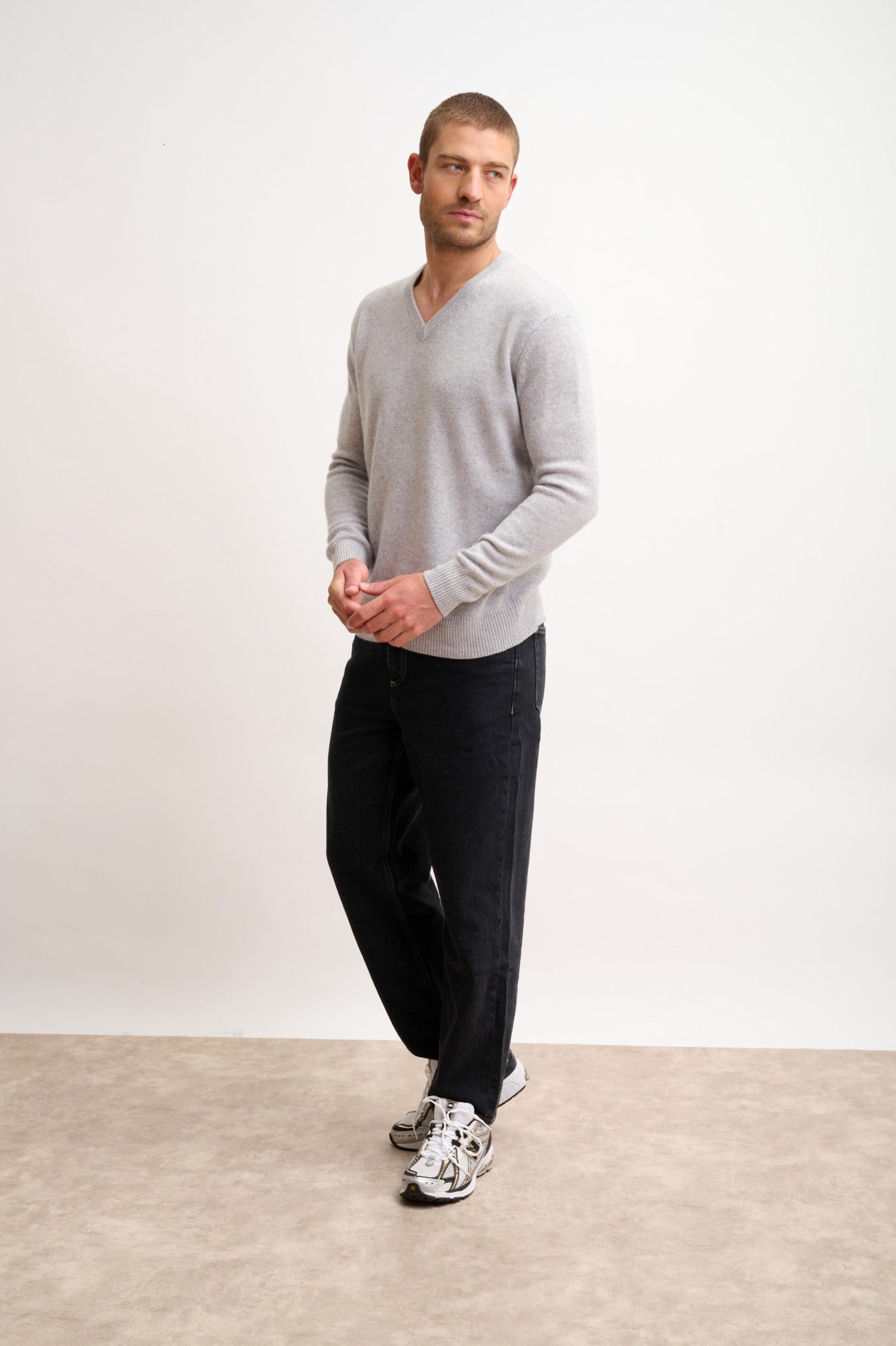 nathan pull col v 4 fils gris clair chiné 100% cachemire