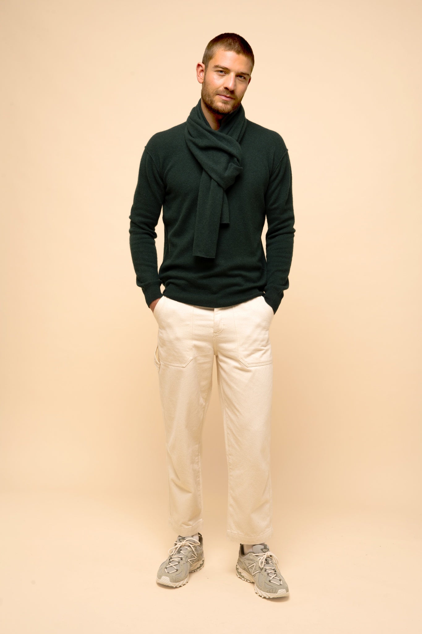 NOE round-neck sweater cypress