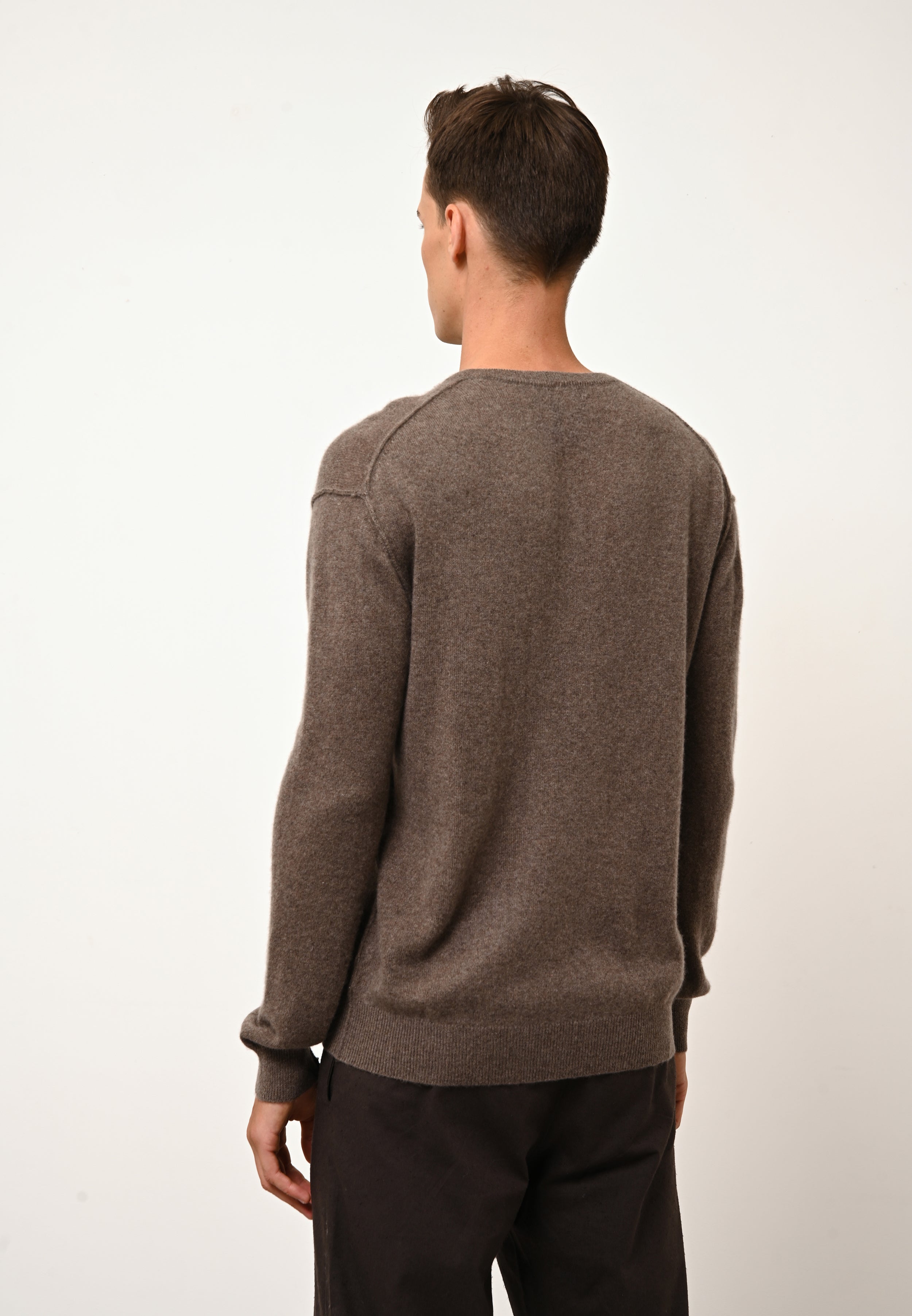 NOE round neck sweater in mottled taupe