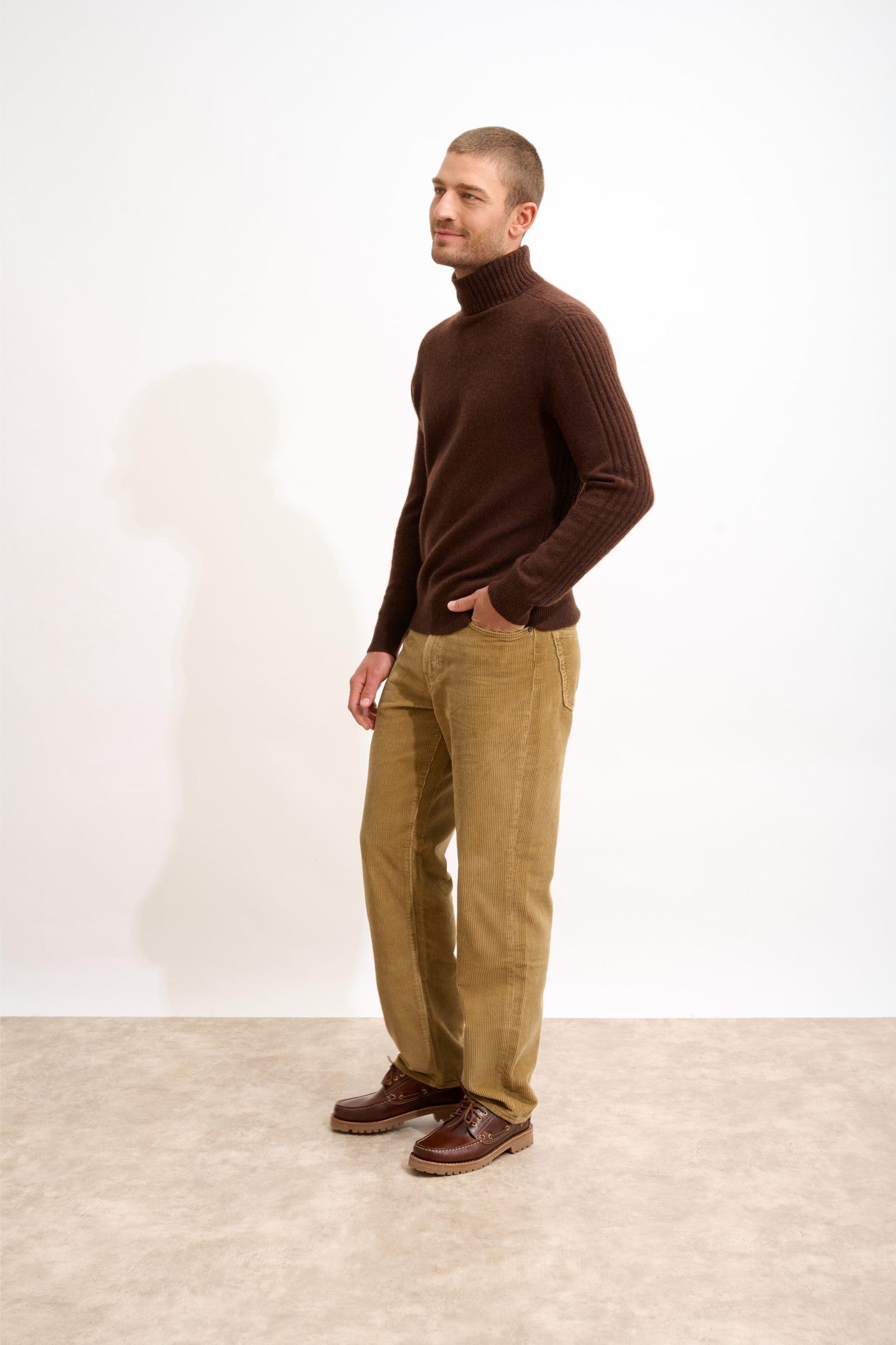 noi pull col roulé café