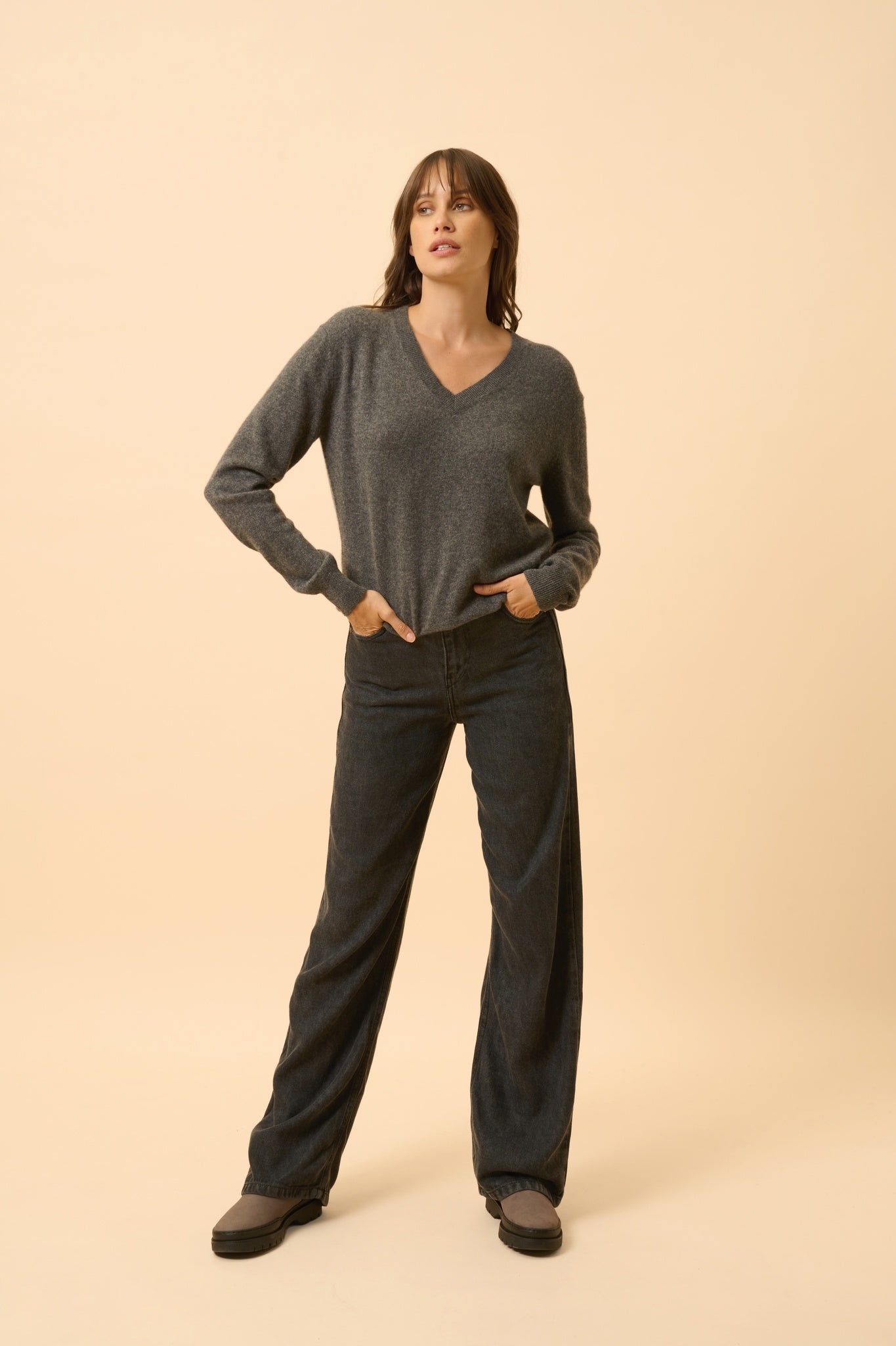 NORA pull col v anthracite chiné