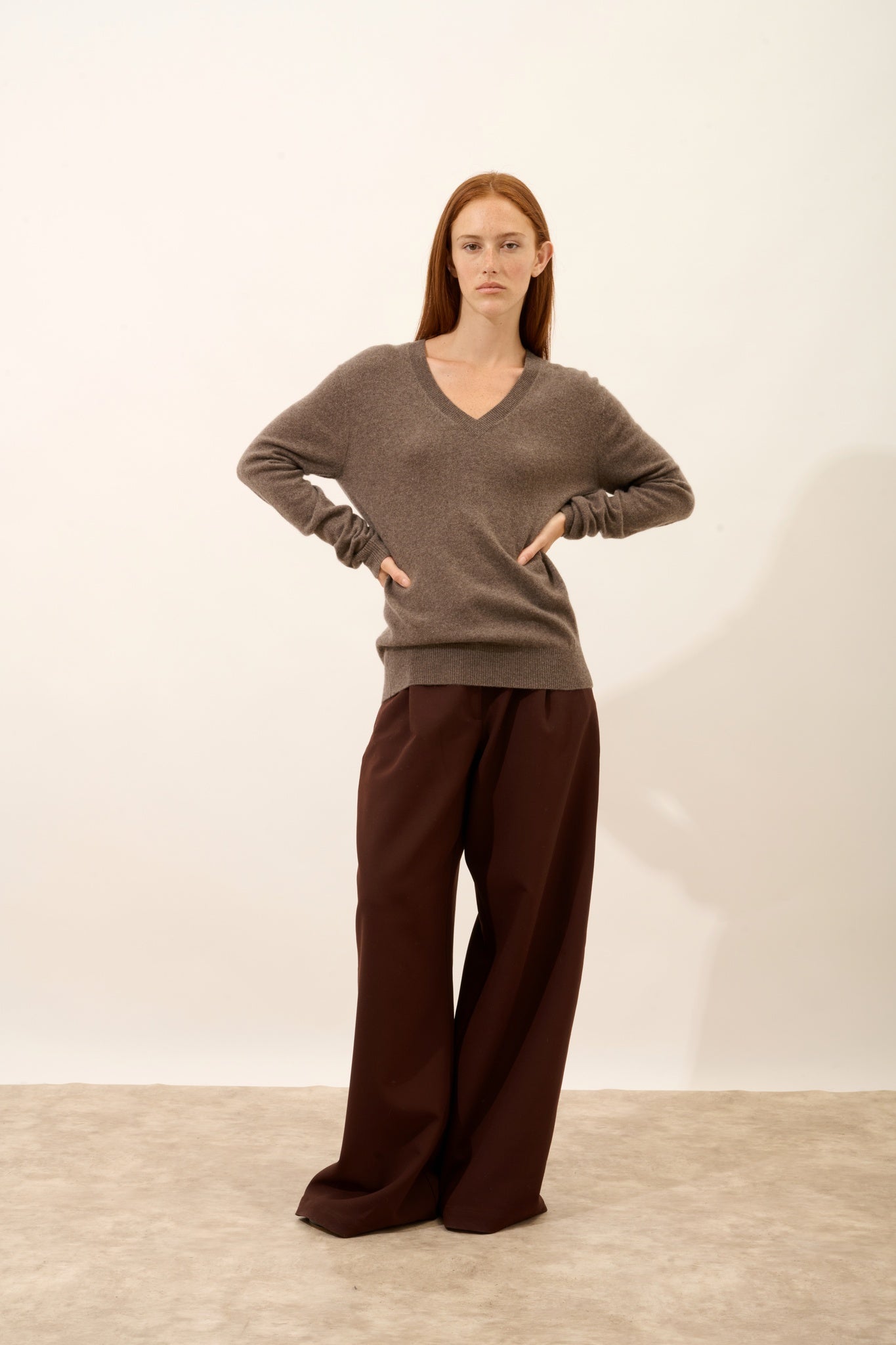 NORA pull col v taupe chiné