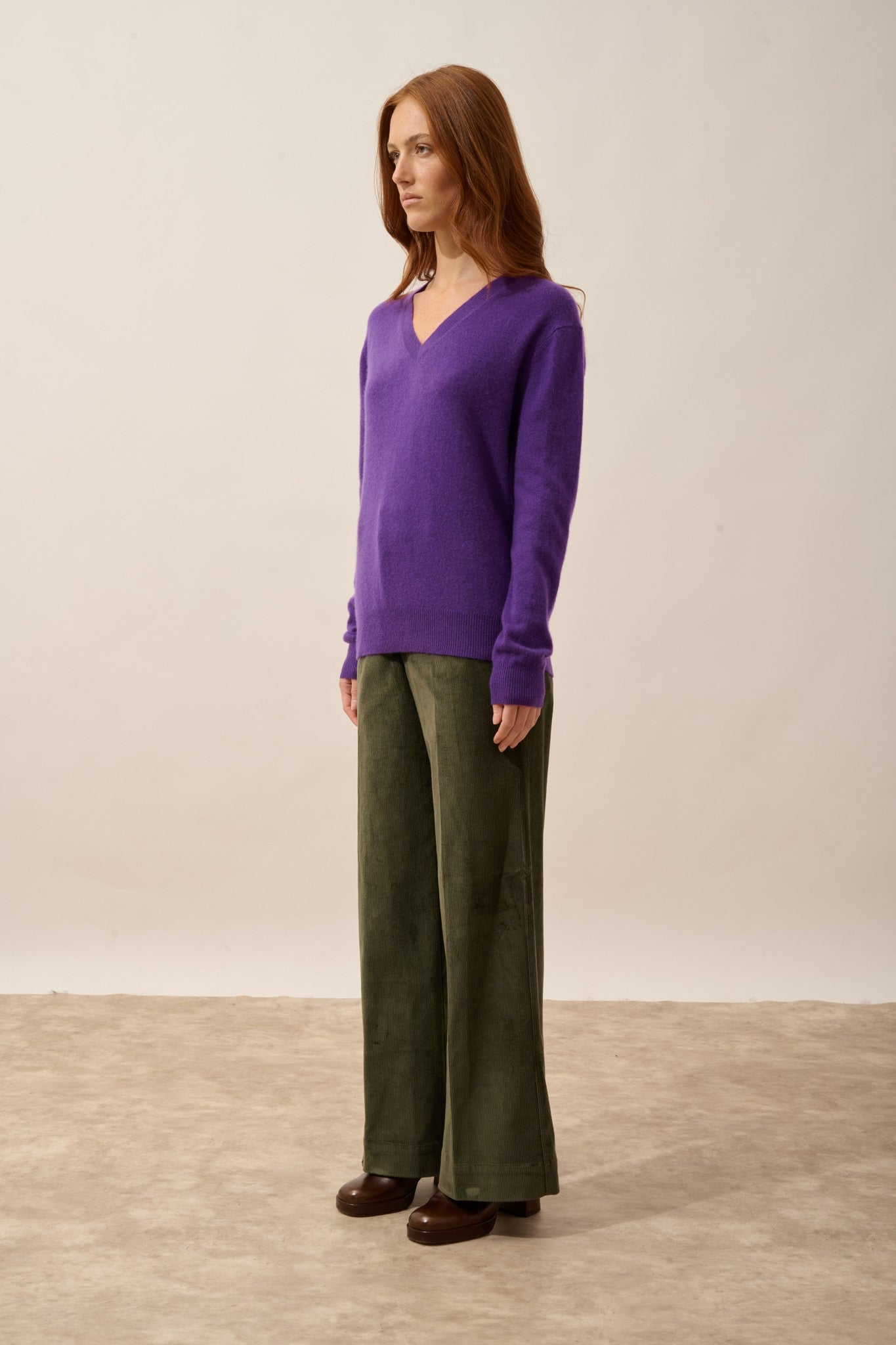 nora pull col v violette