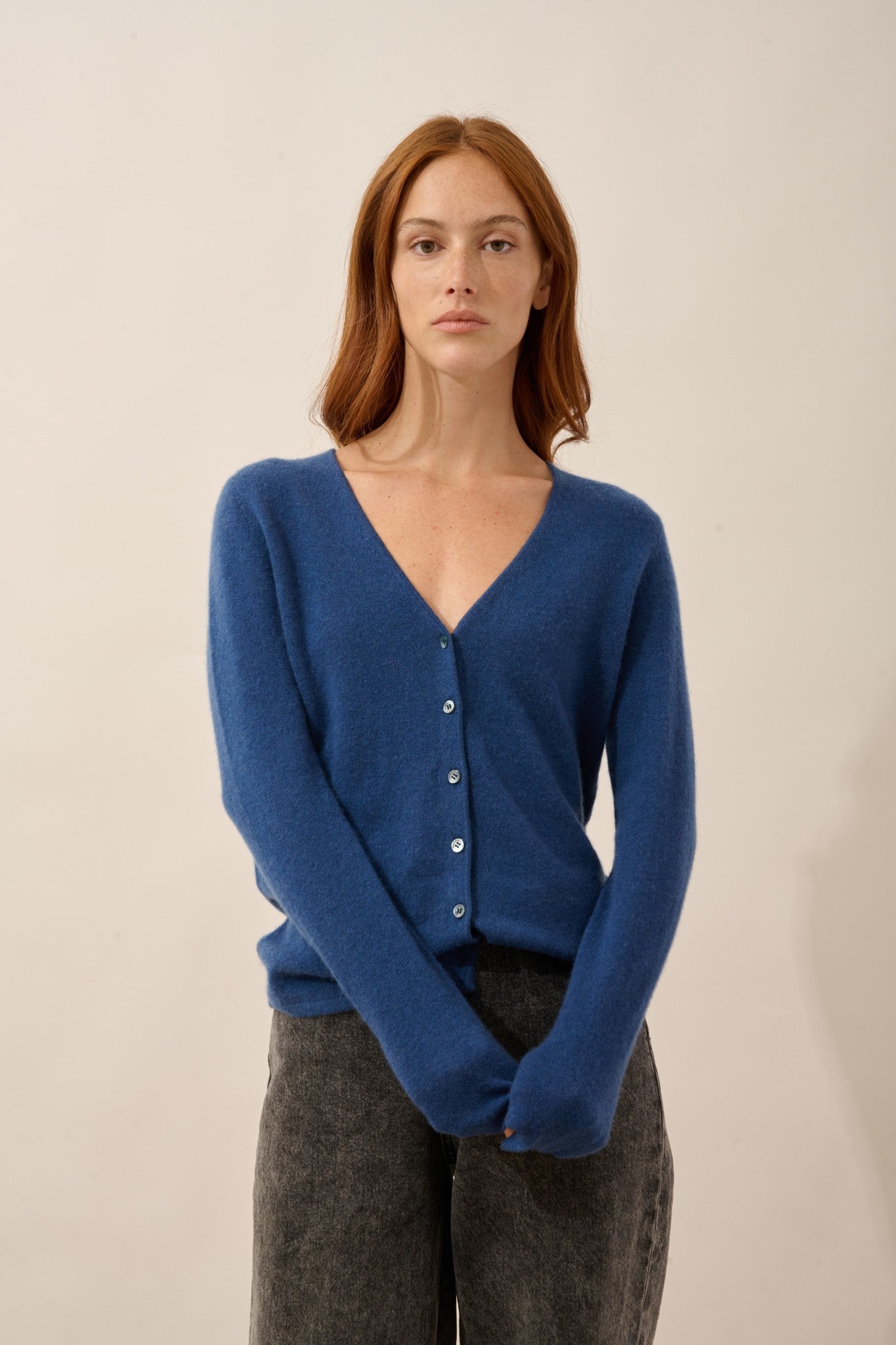 norma cardigan col v bleu perse 100% cachemire