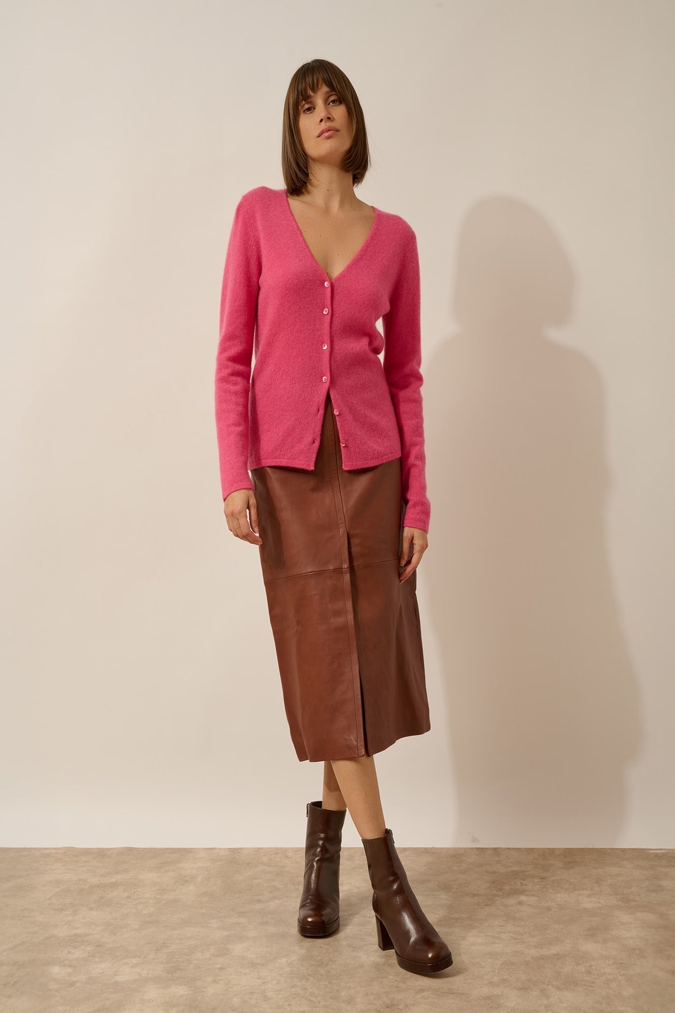 NORMA strawberry V-neck cardigan