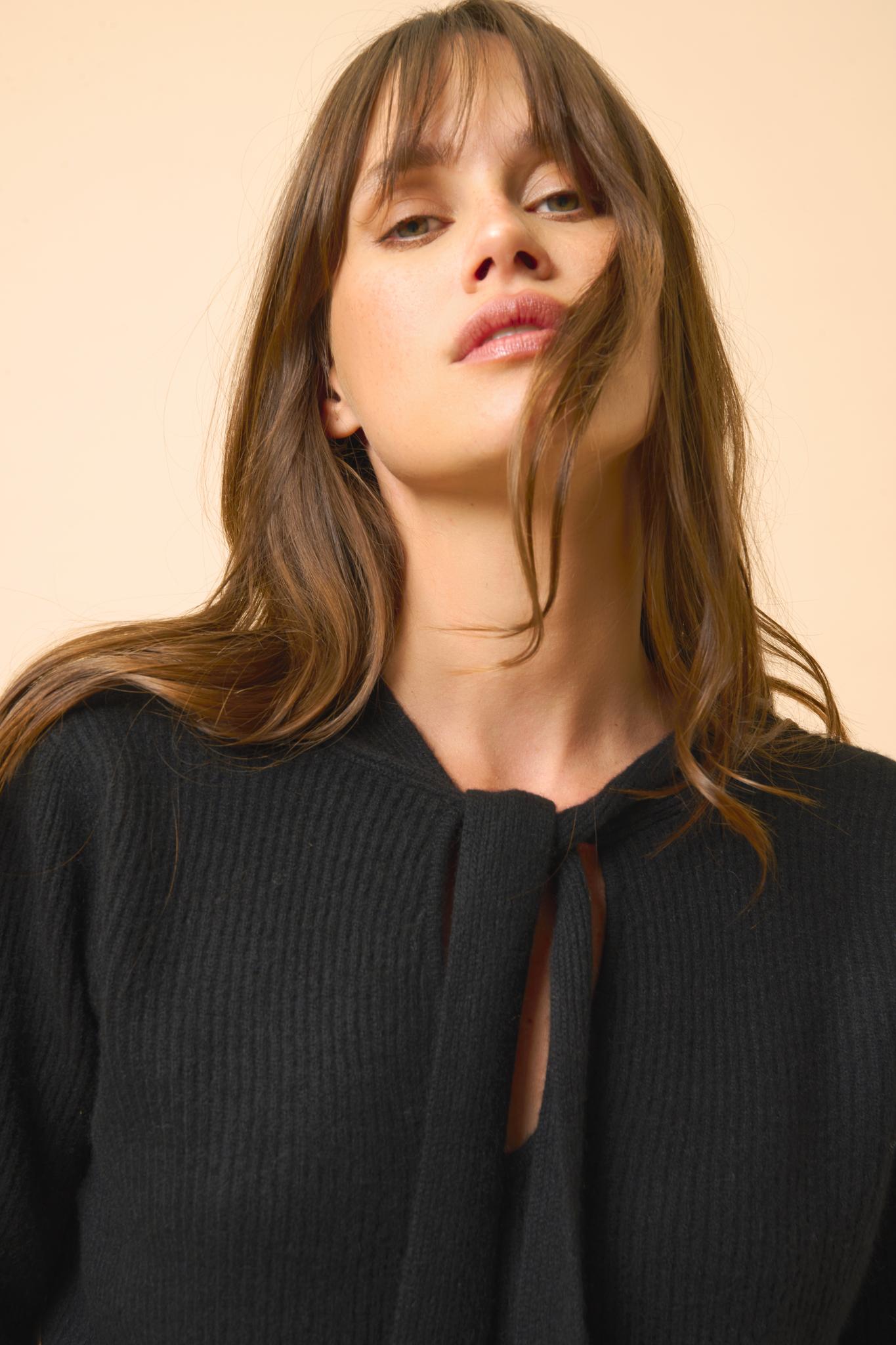 NOTY pull col lavallière noir