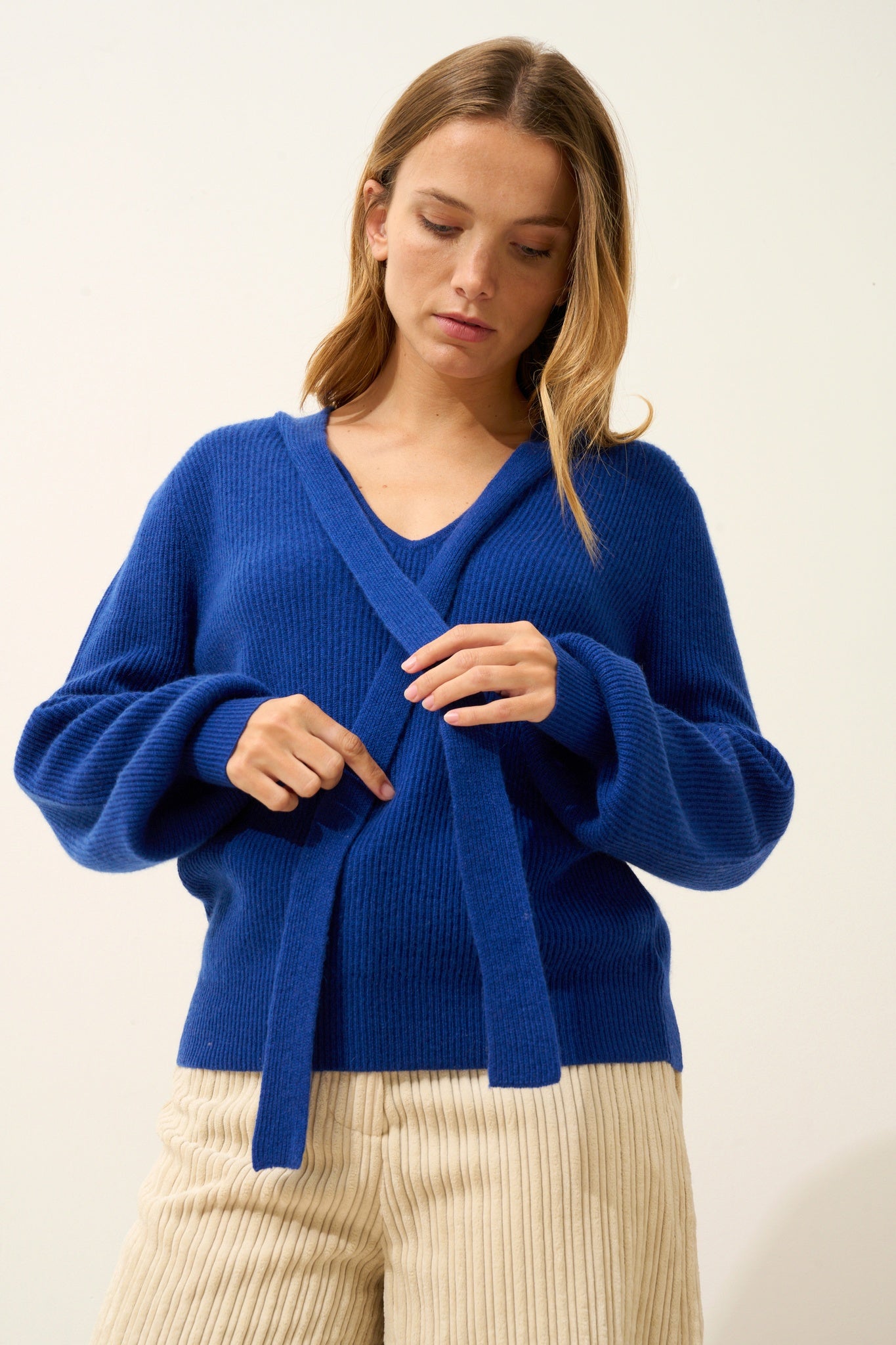 NOTY pull col lavallière outremer