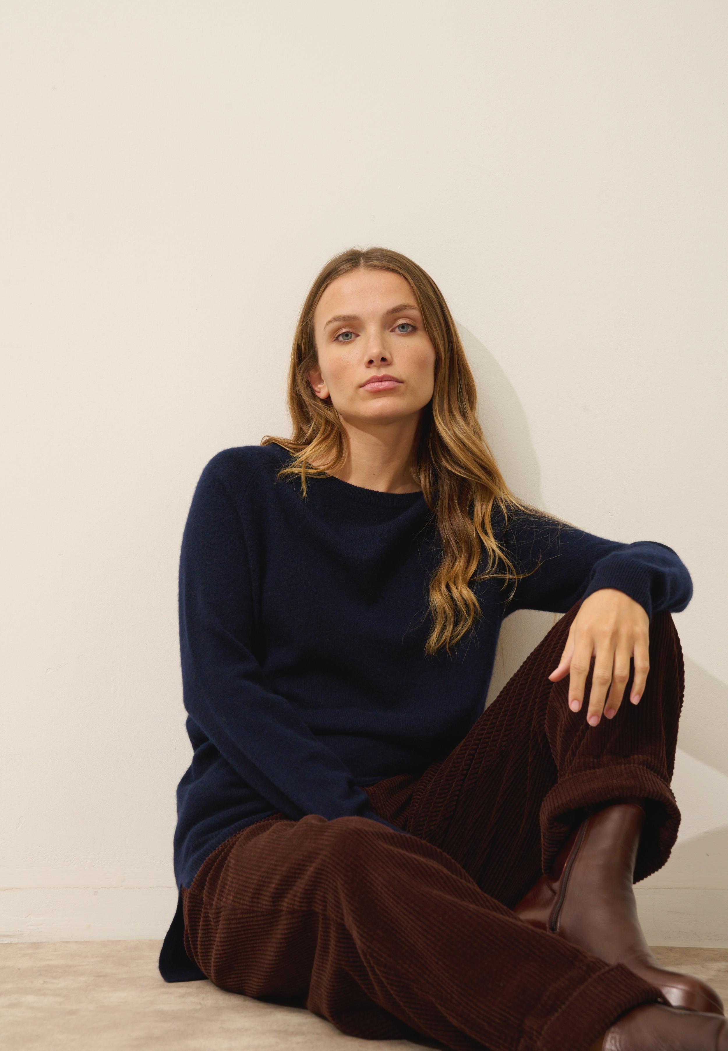 OLAVE navy boat-neck sweater