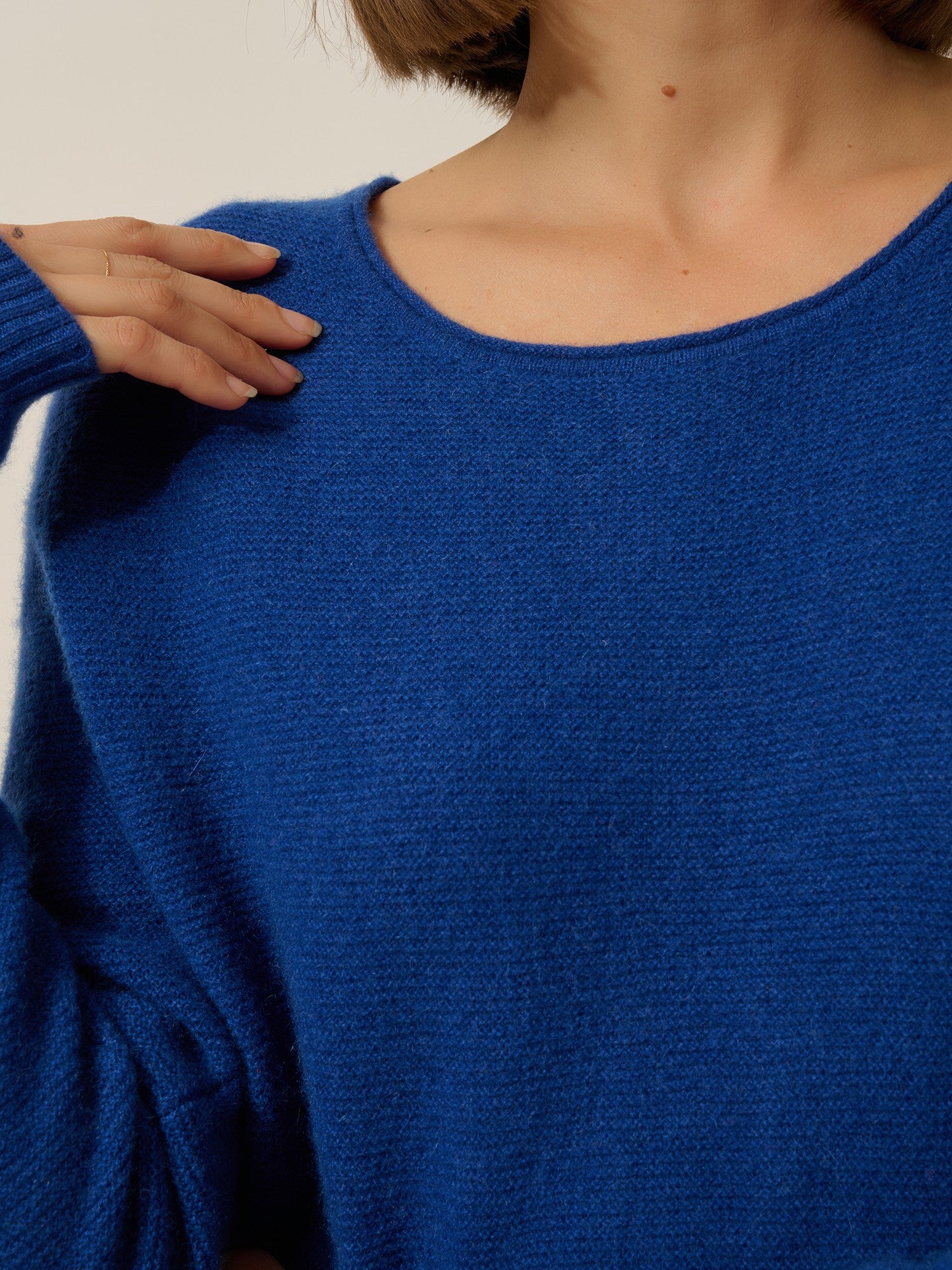 olena pull col rond outremer