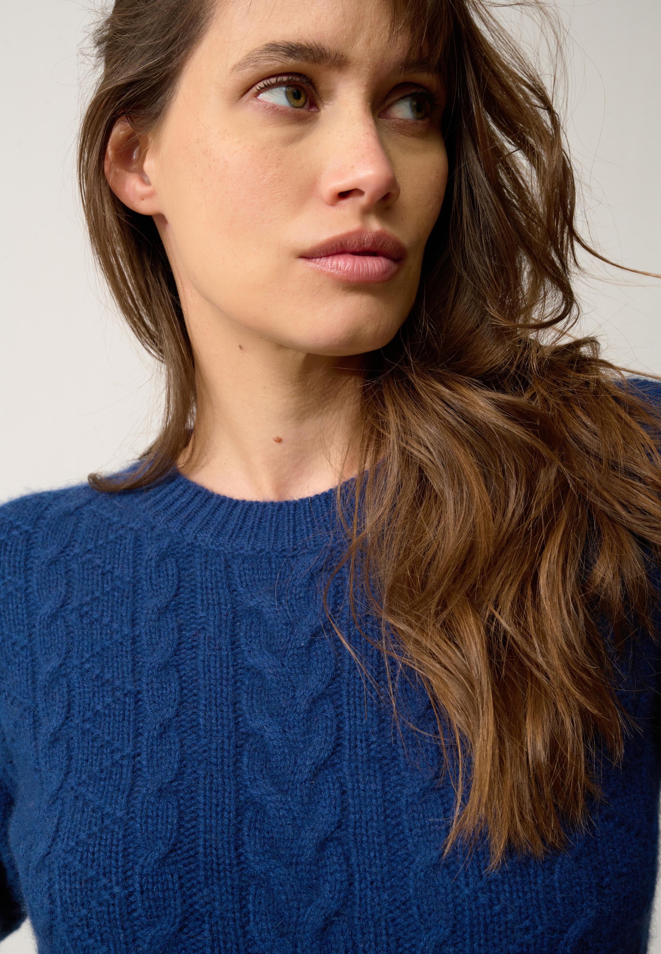 OLIVIA pull col rond minuit