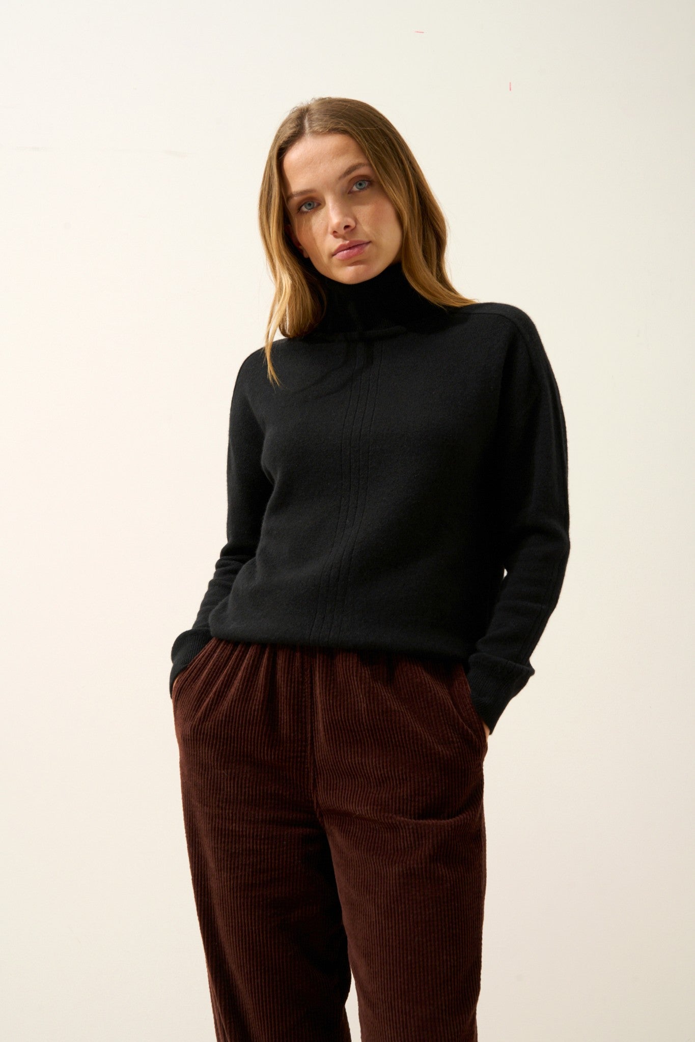 orianne pull col roulé noir 100% cachemire