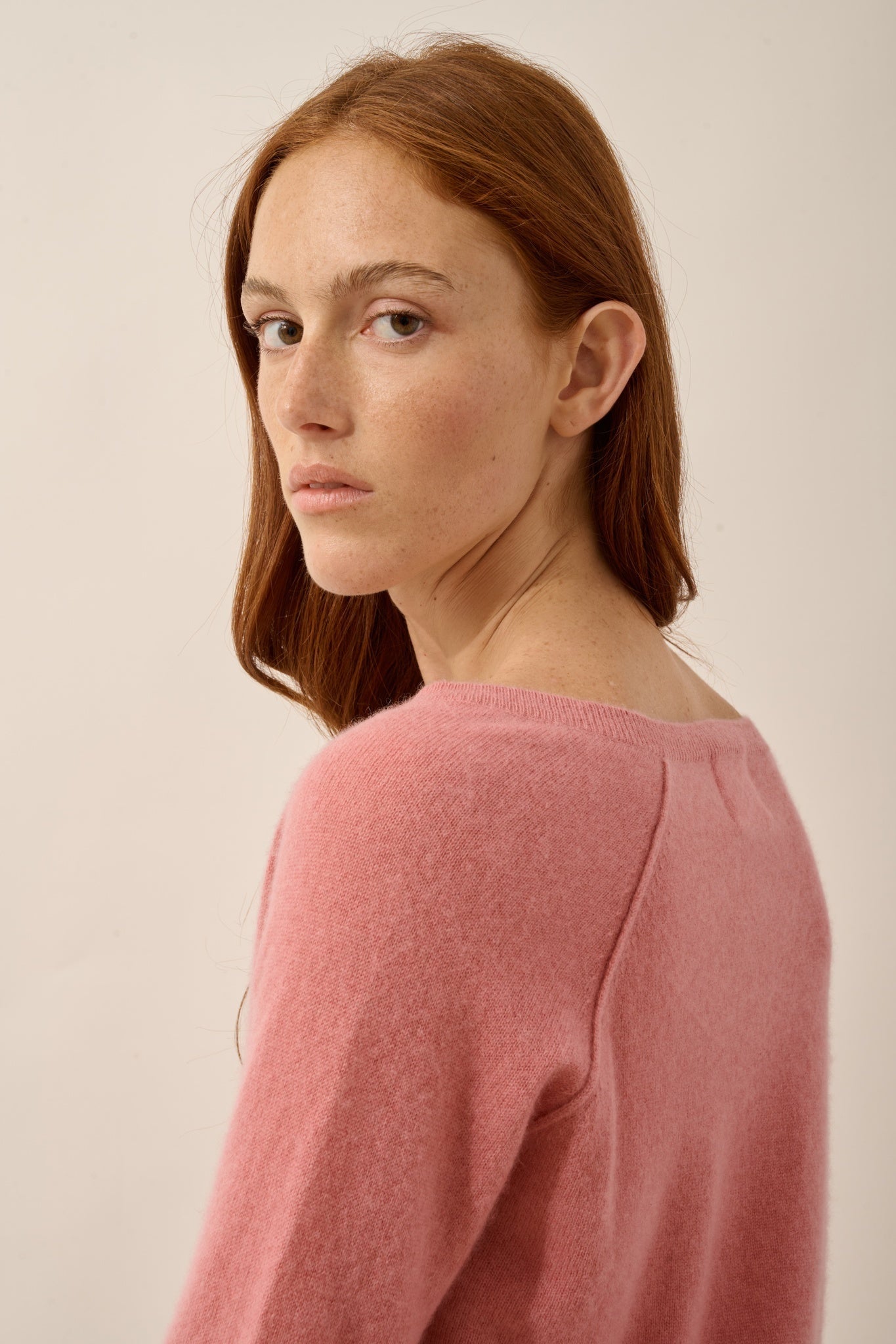 PHOEBE pull col v pétale
