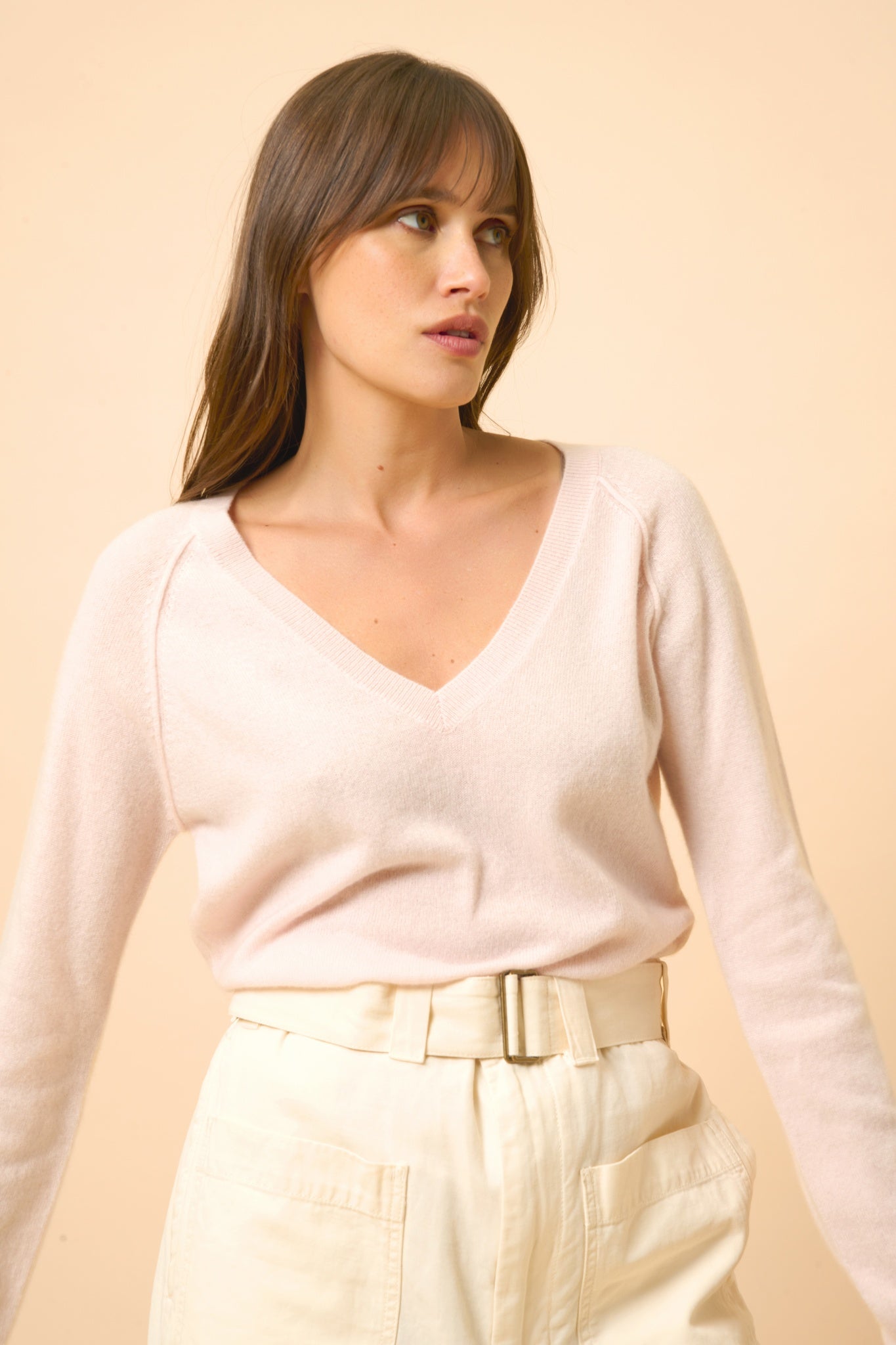 PHOEBE v-neck sweater powder