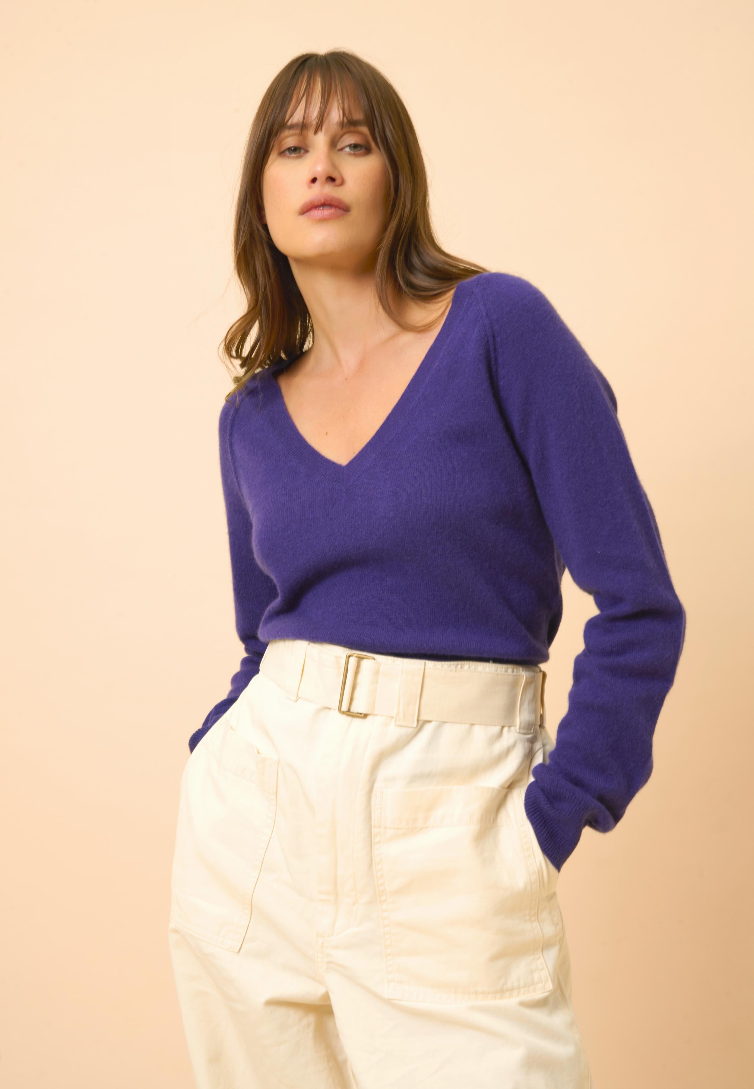 PHOEBE purple v-neck sweater 100% cashmere