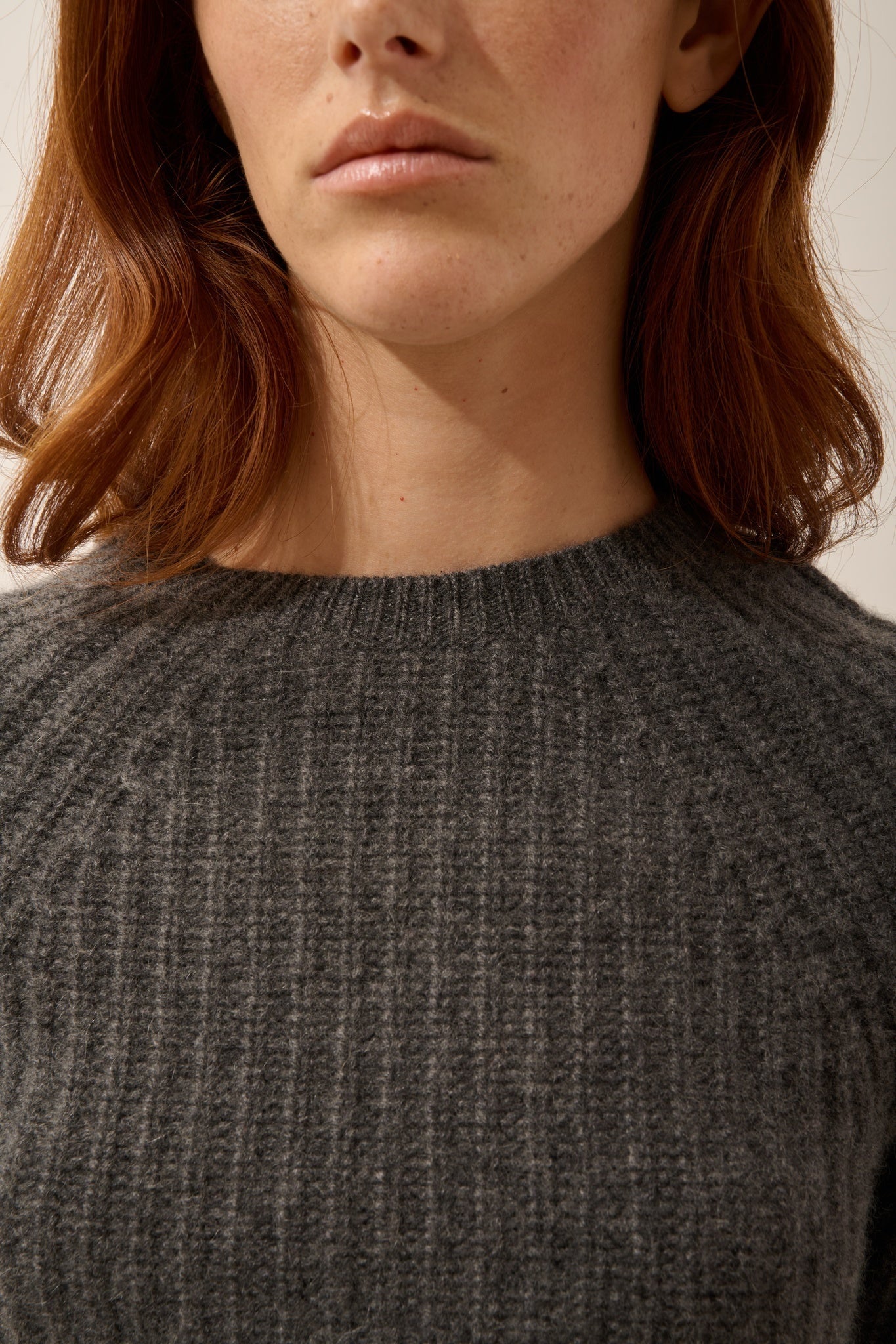 PUCALLPA short round-neck sweater, 8-ply, heathered anthracite