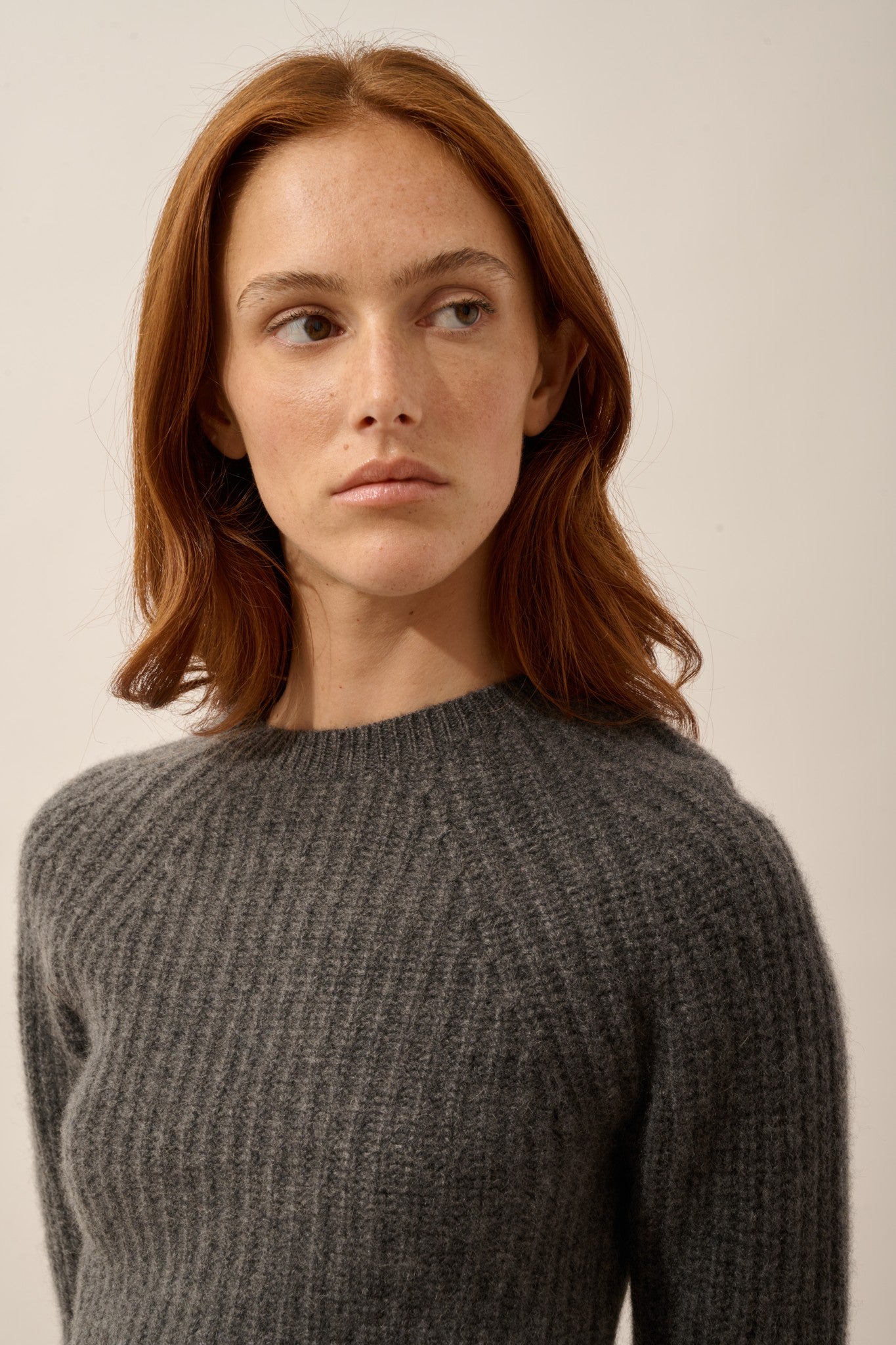 pucallpa pull court col rond 8 fils anthracite chiné