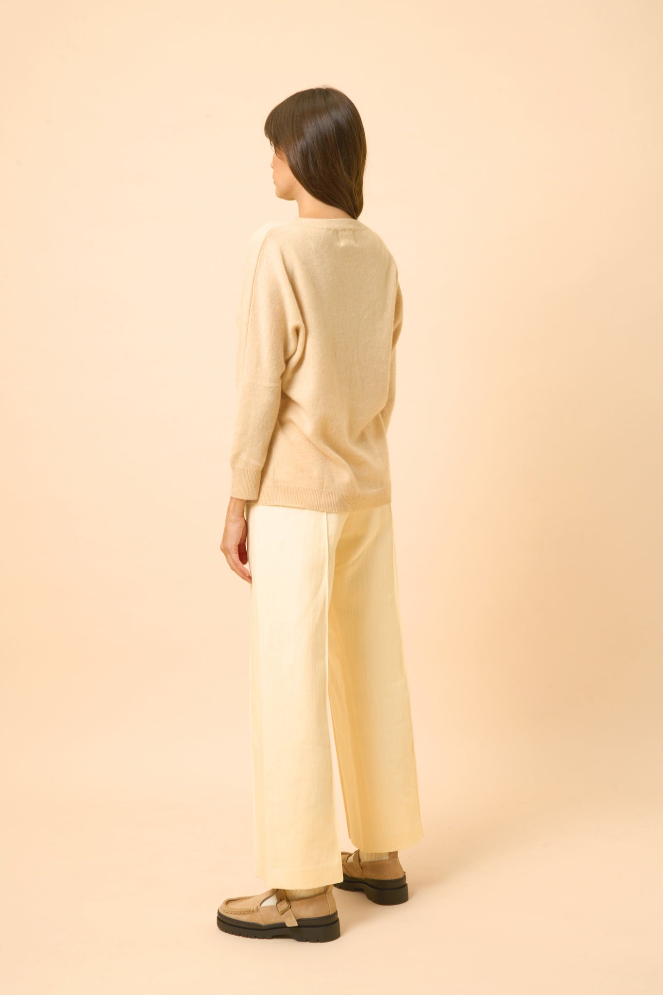 REBECCA round-neck sweater sand