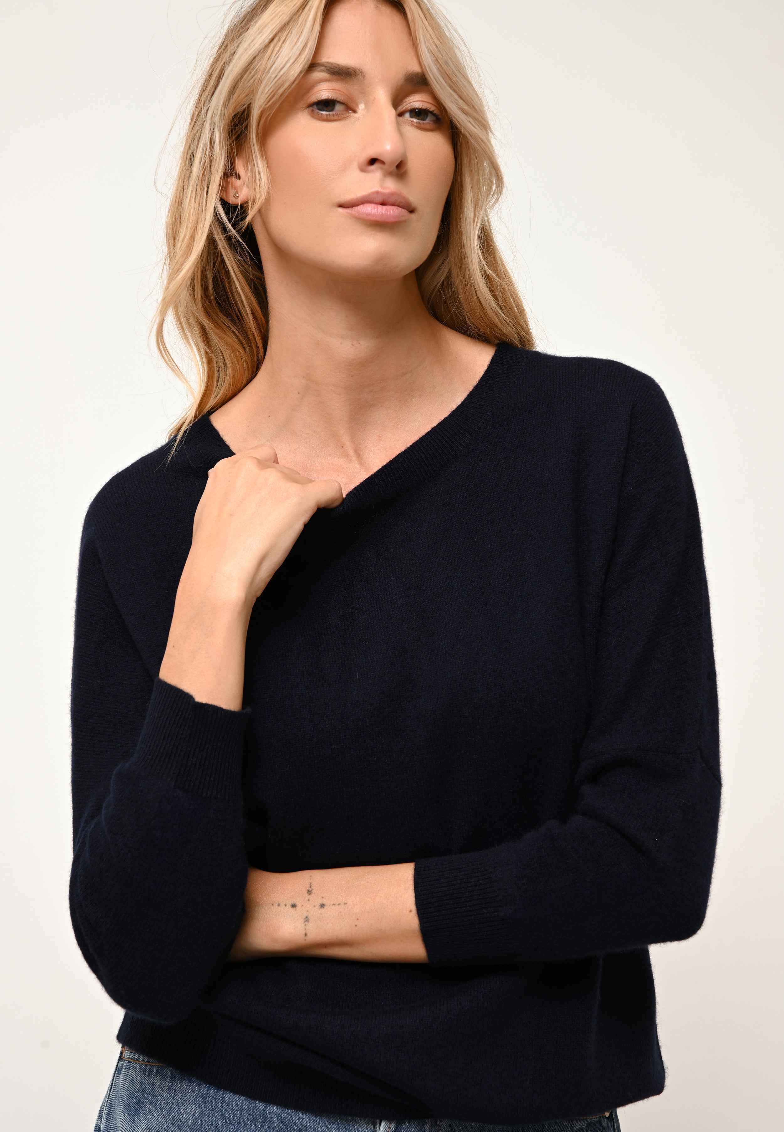 REBECCA pull navy