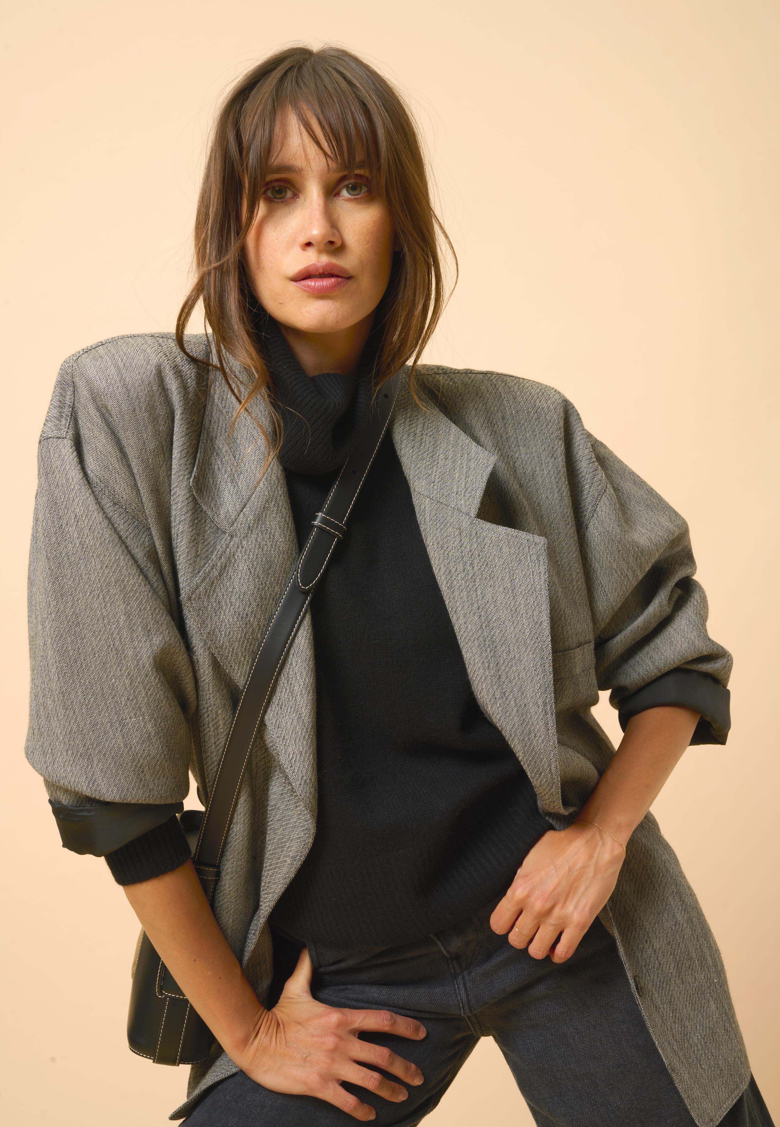 ROMANE pull col roulé noir