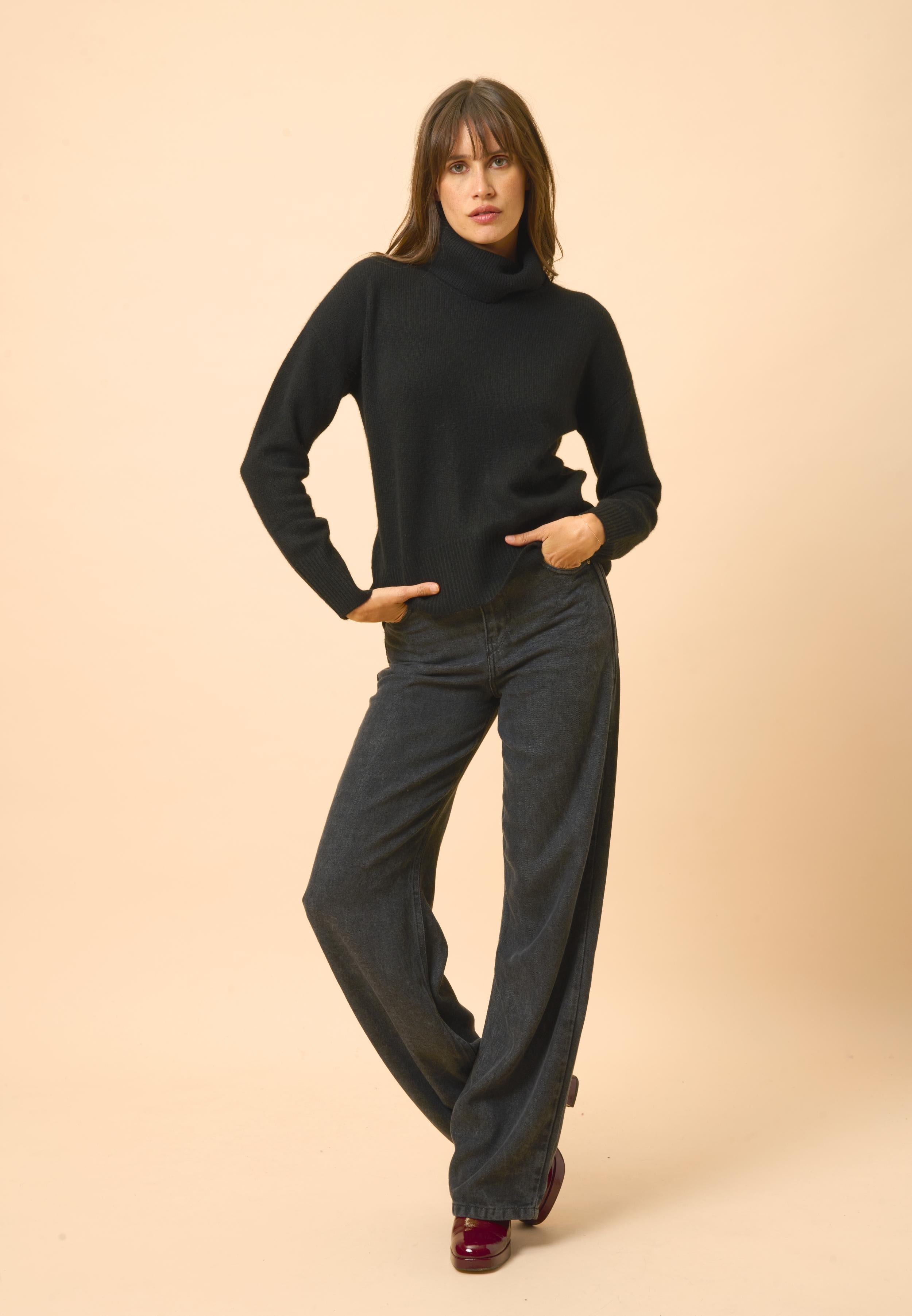 ROMANE pull col roulé noir