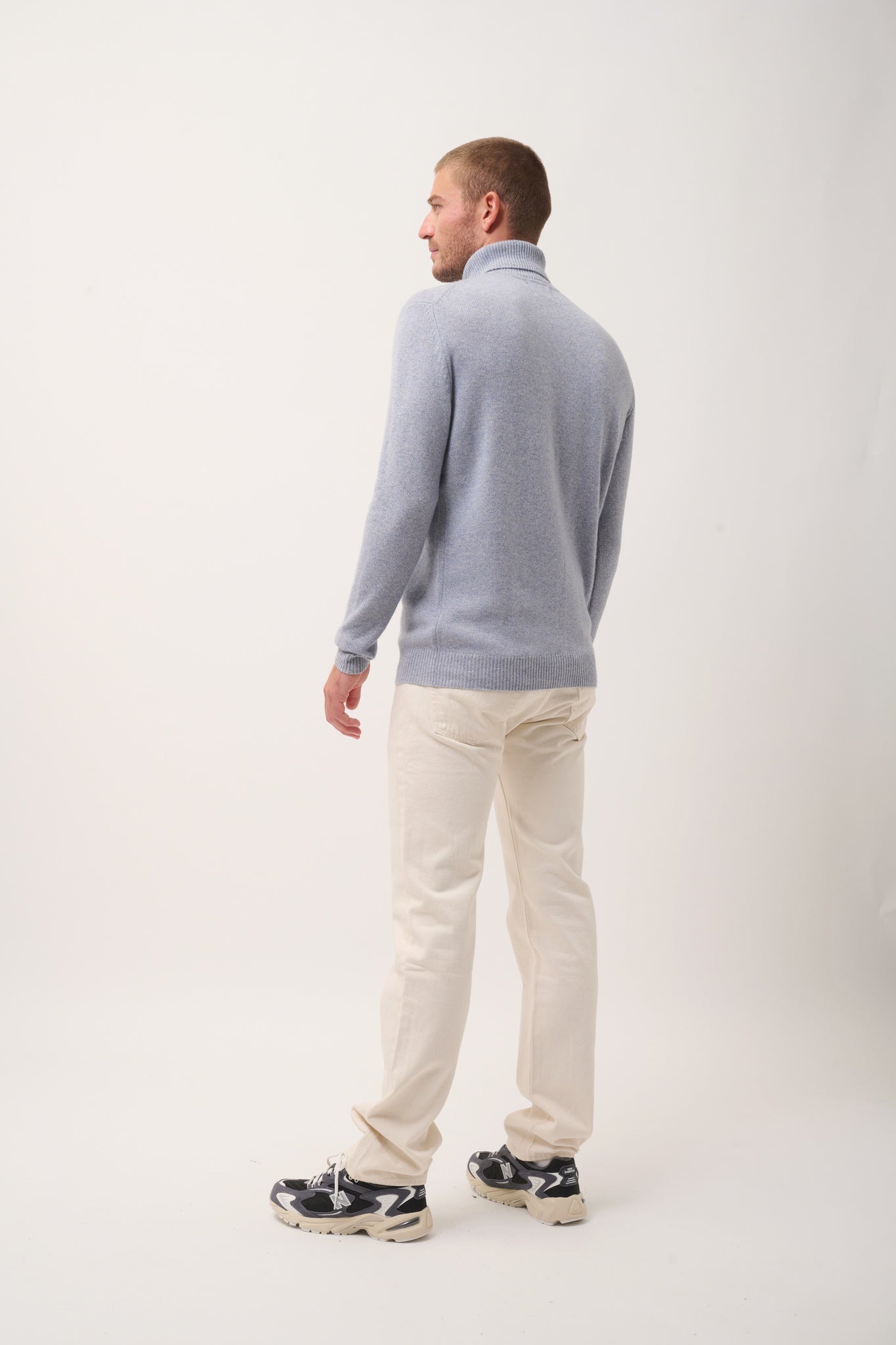 SACHA pull col roulé bleu ivoire