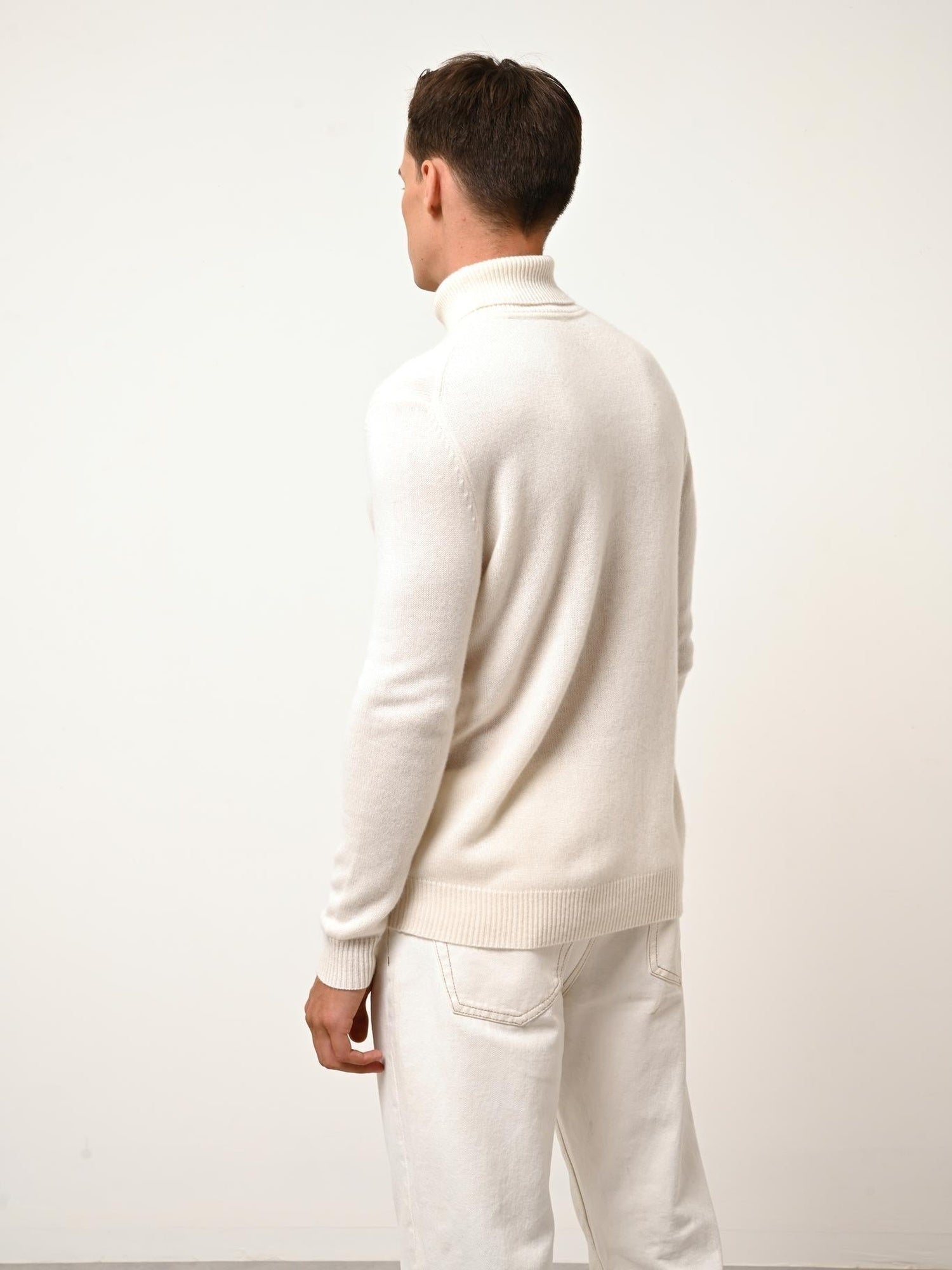 SACHA snow turtleneck sweater