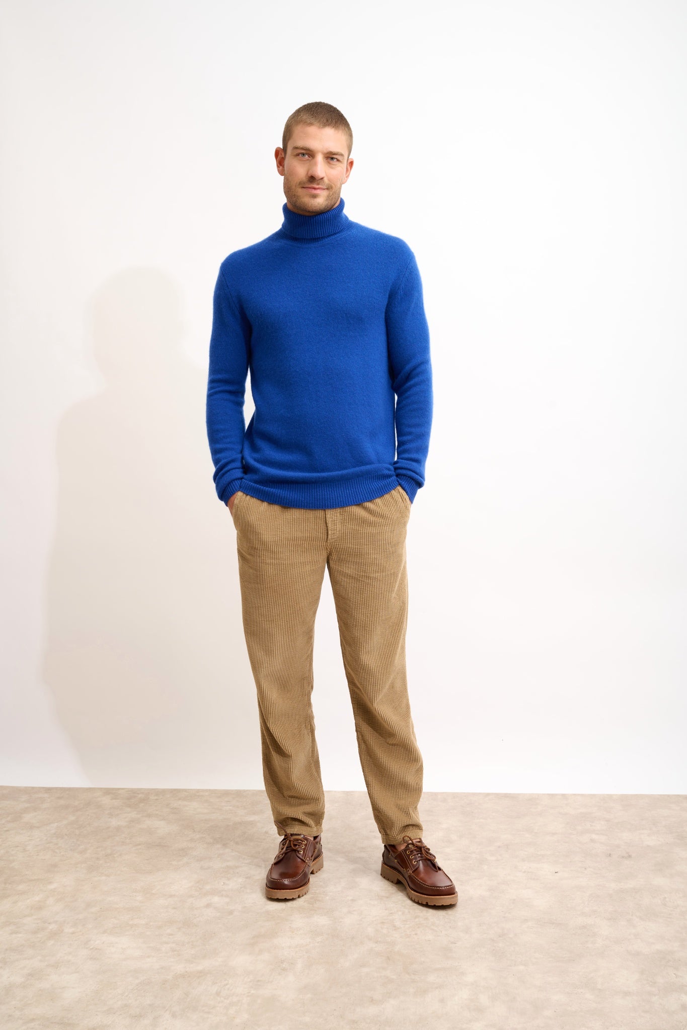 SACHA pull col roulé outremer