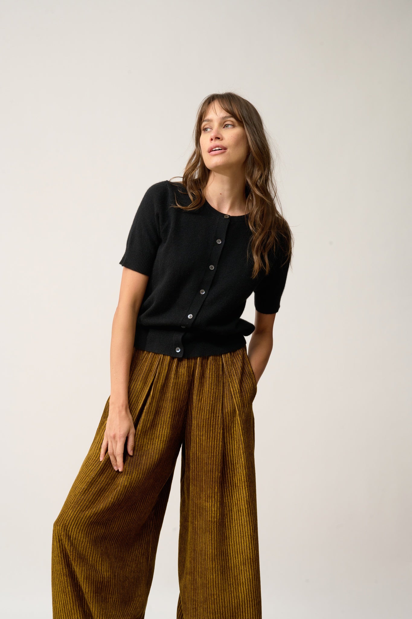 SAMUEL black round neck cardigan