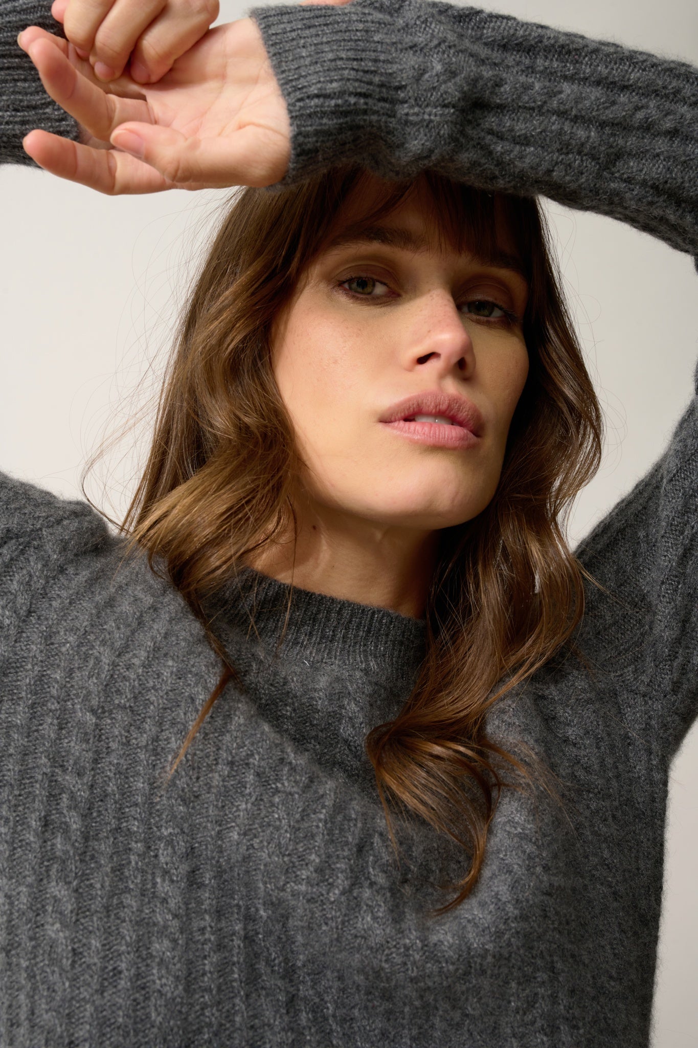 SARAH round neck sweater in heathered anthracite