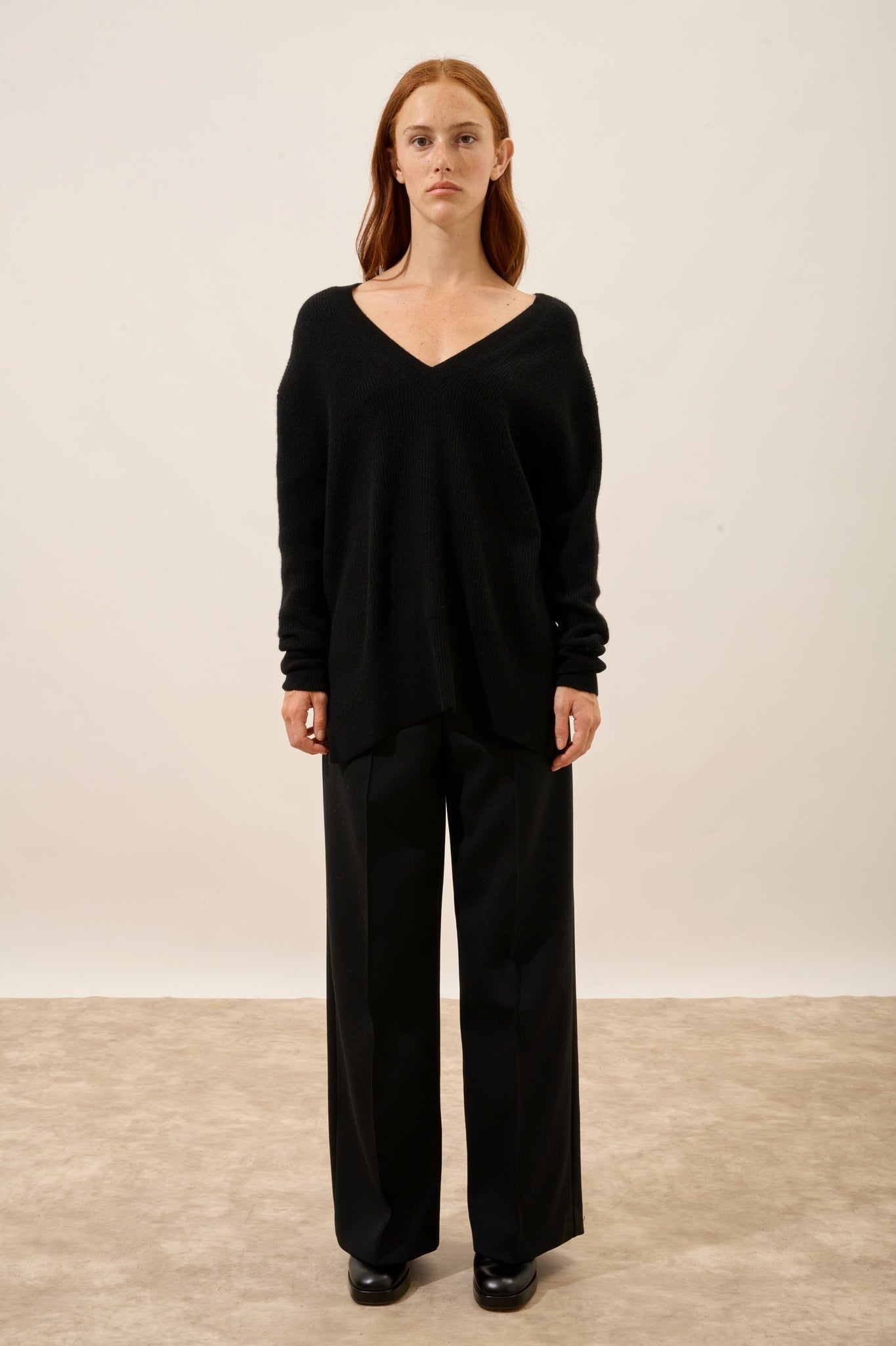 SERÉLIS pull col v devant et dos noir