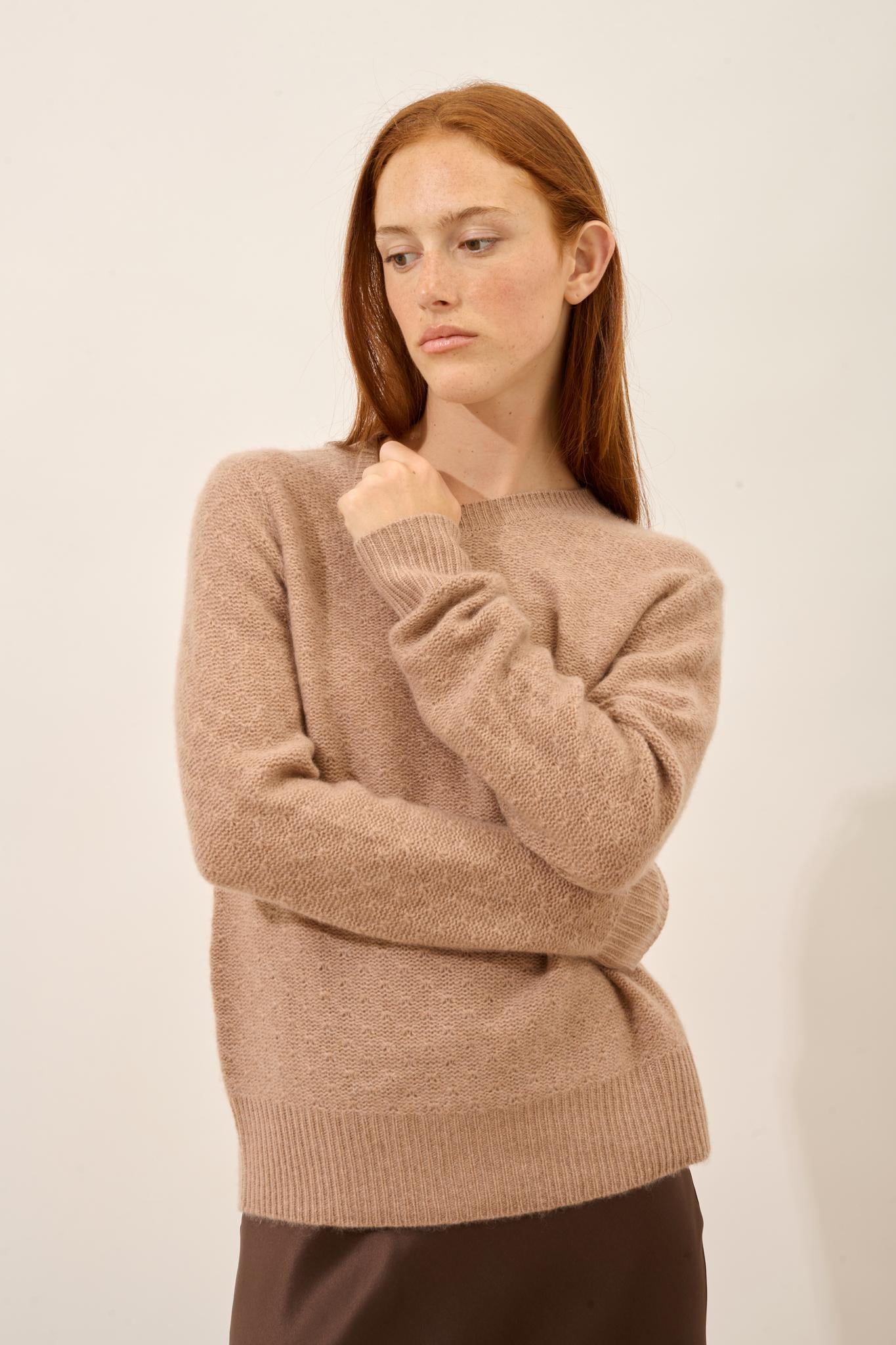 SIGRUN round-neck sweater camel mottled