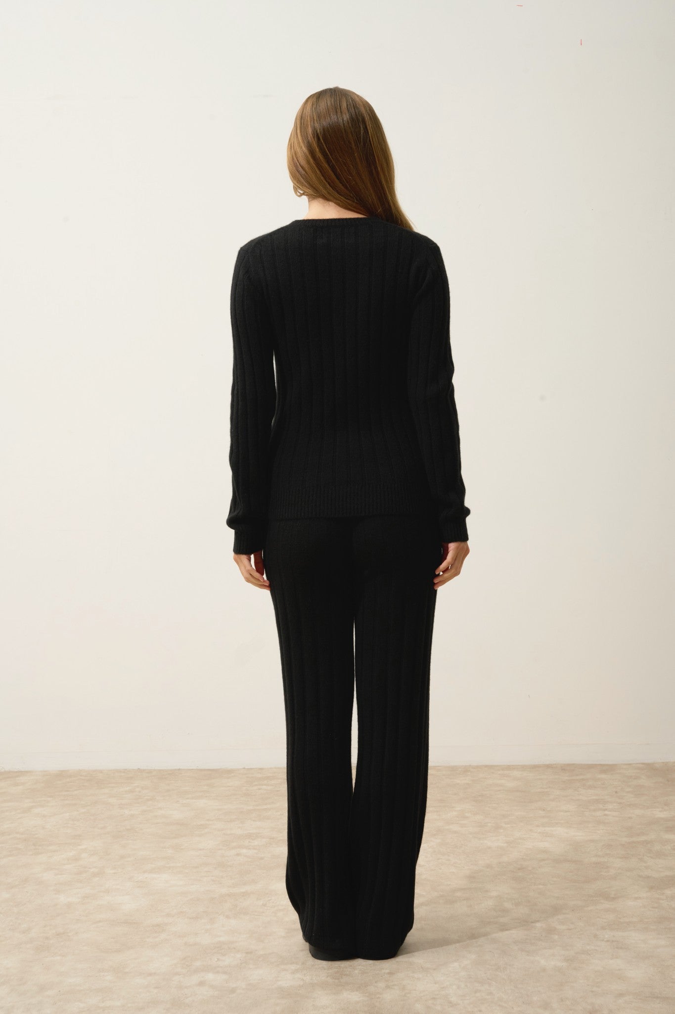 sorrel pull col rond 6 fils noir 100% cachemire