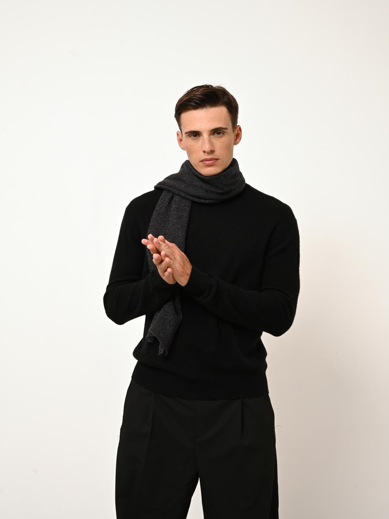 SPENCER scarf black mottled