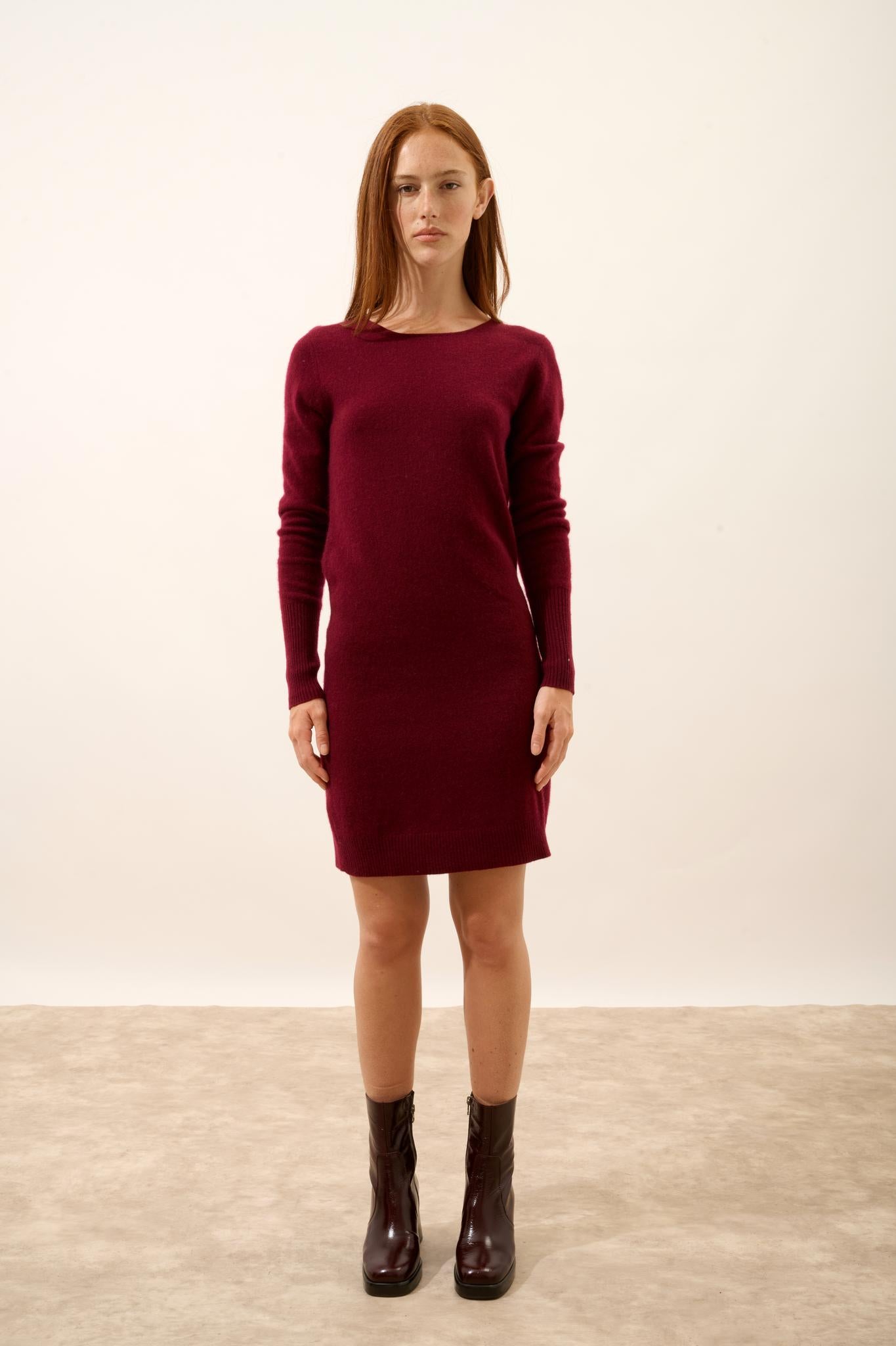 SUSAN burgundy round-neck dress