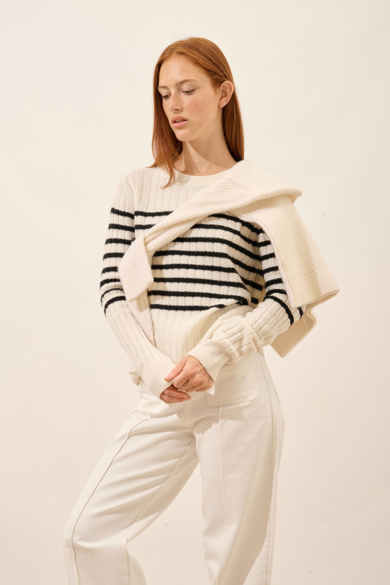 sylvana pull col rond 4 fils bi-color noir/ivoire 100% cachemire