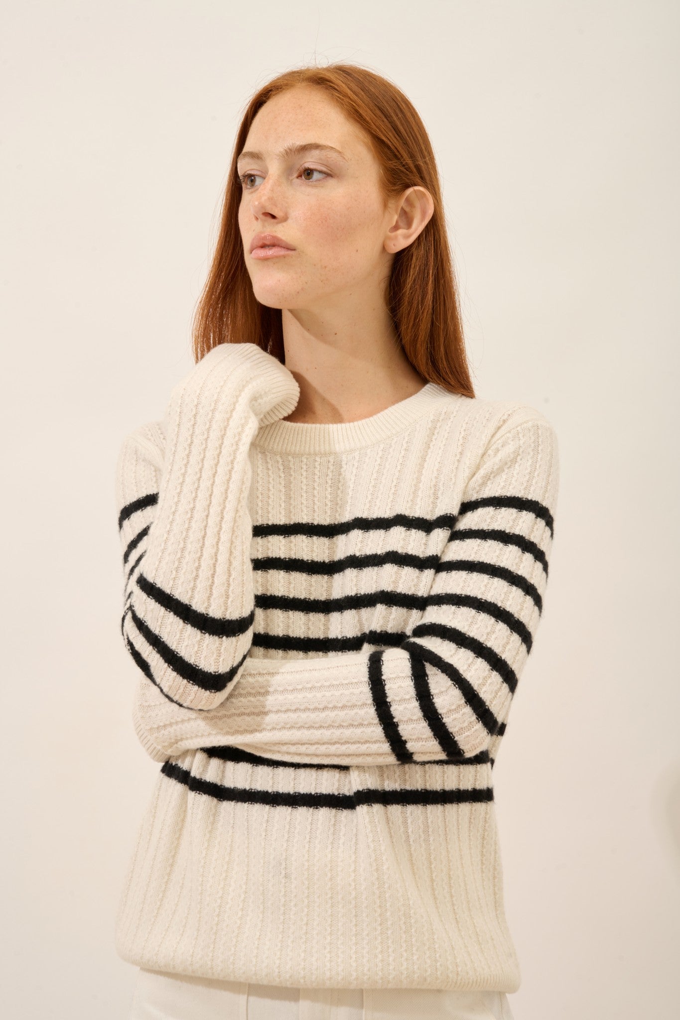 sylvana pull col rond 4 fils bi-color noir/ivoire 100% cachemire