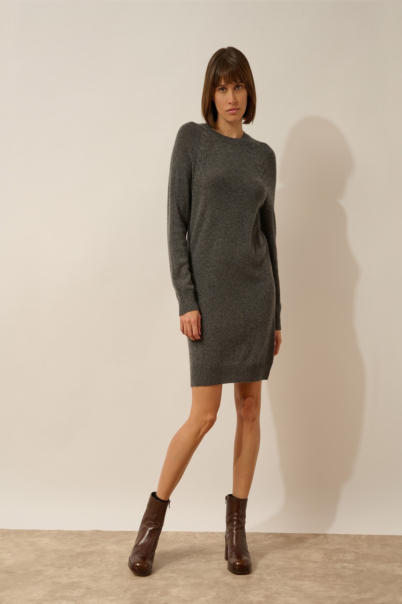 SYLVIE robe courte col rond anthracite chiné