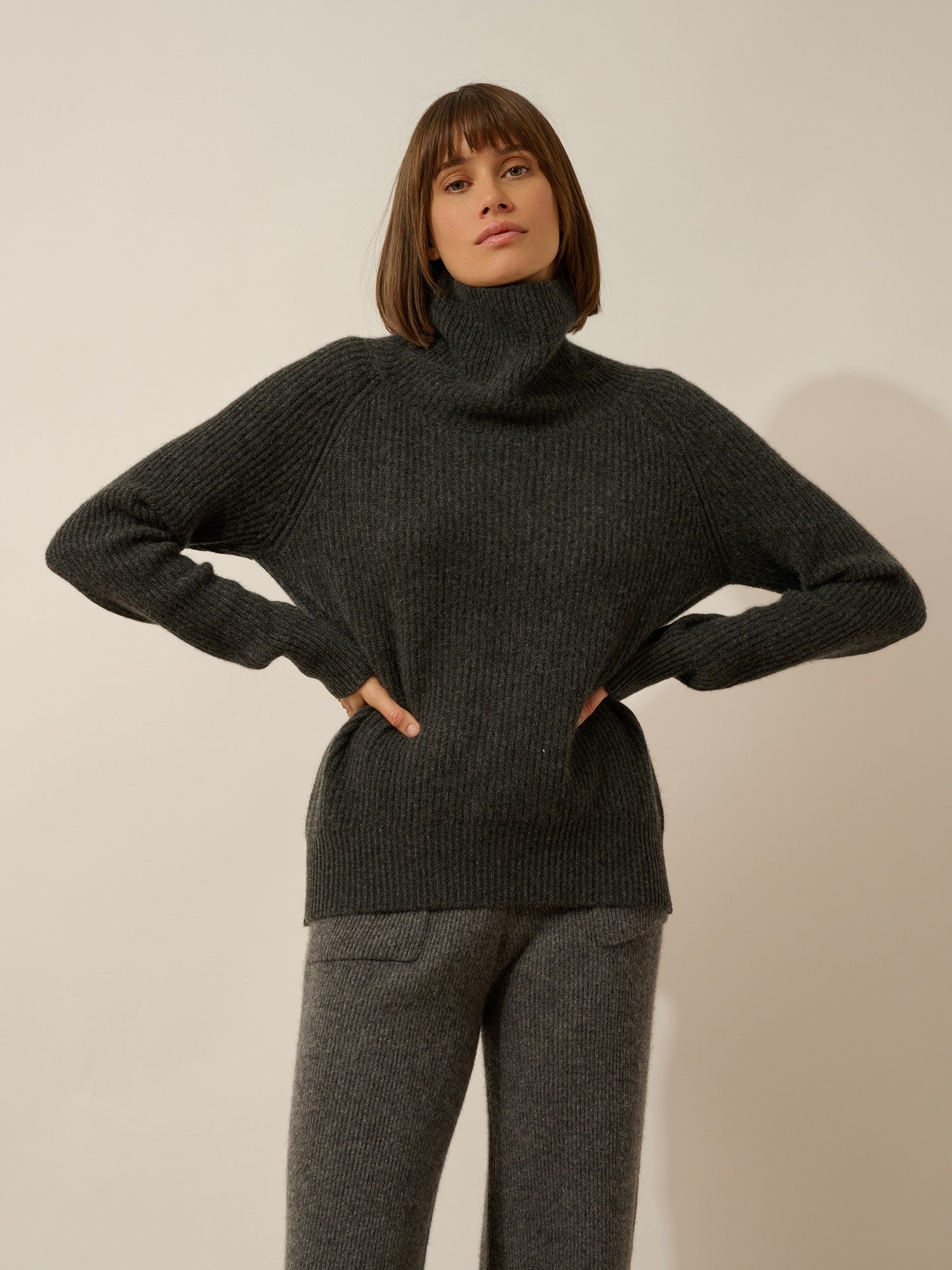 Taylor 4-ply carbon heathered turtleneck sweater