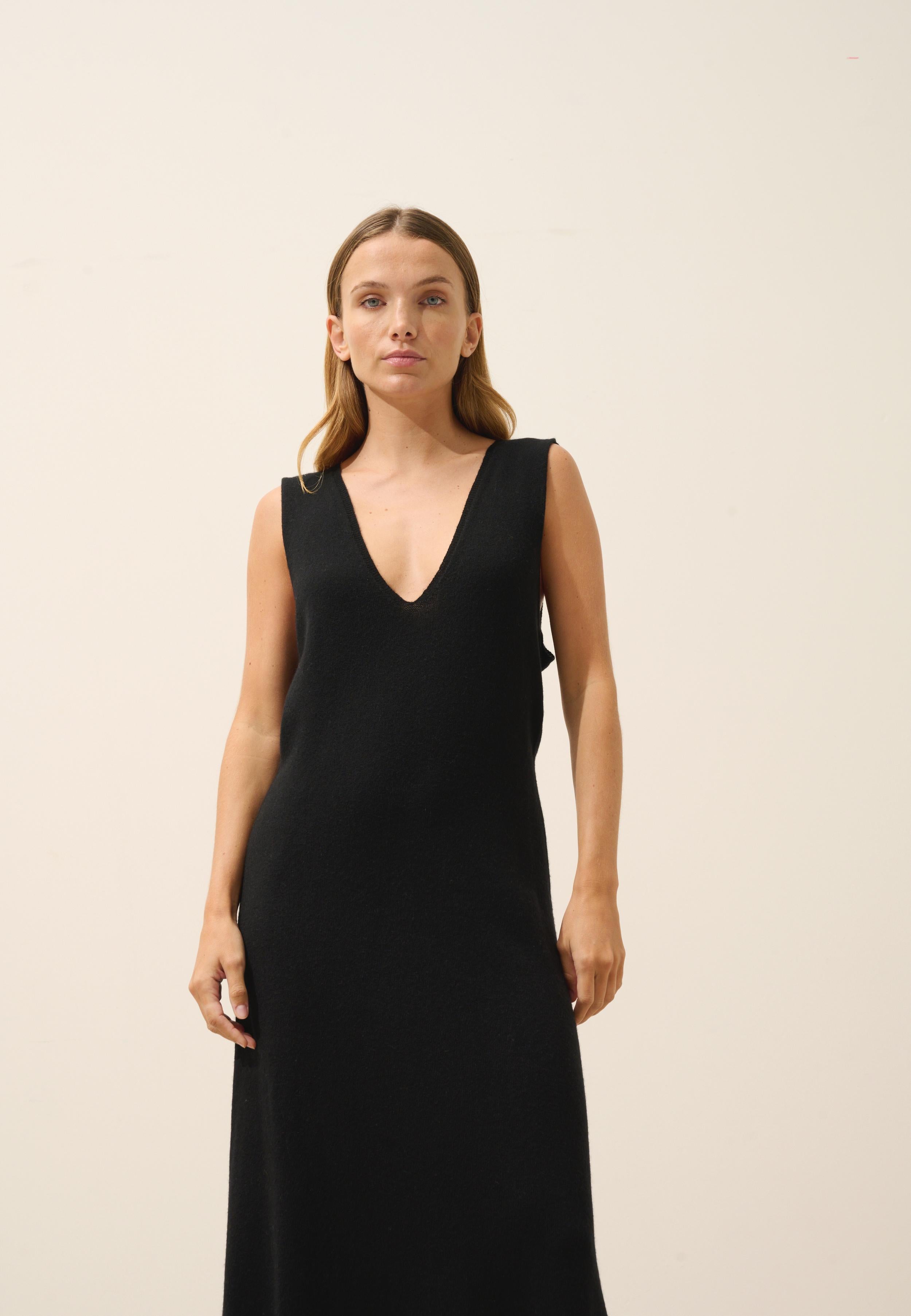 TESSA robe col v noir