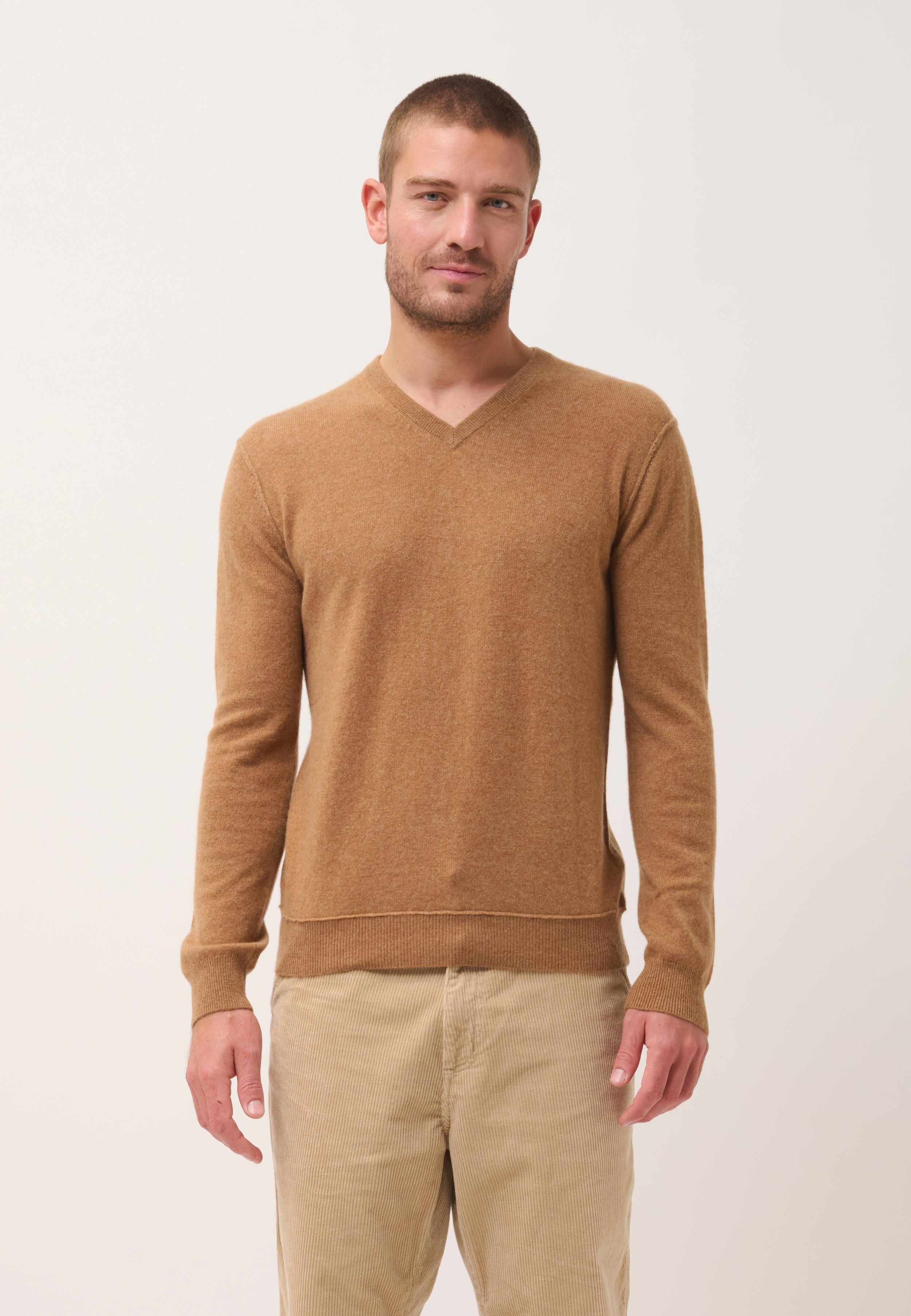 TOM pull col v noisette
