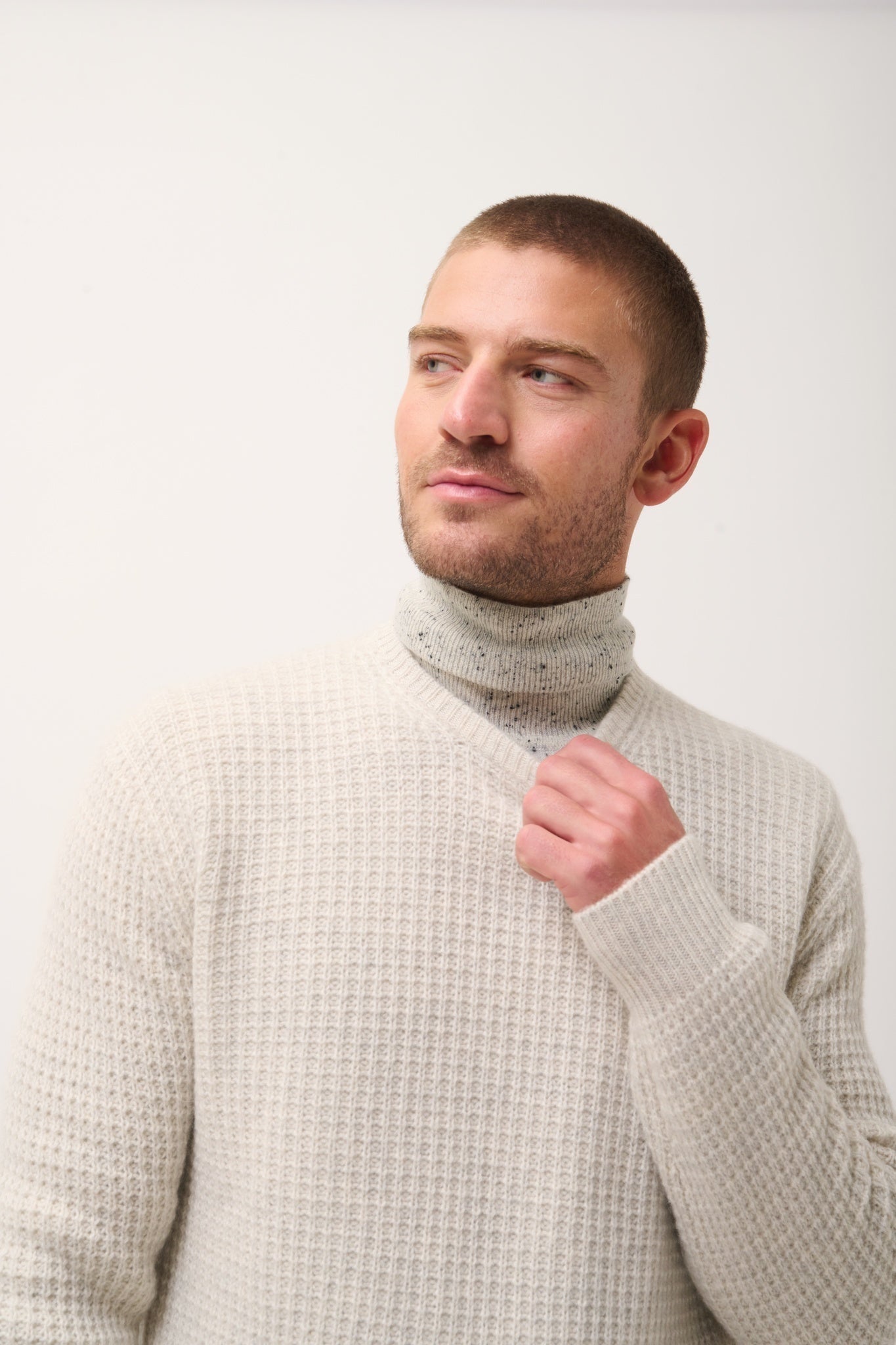 TORLEN pull col rond 6 fils gris perle chiné