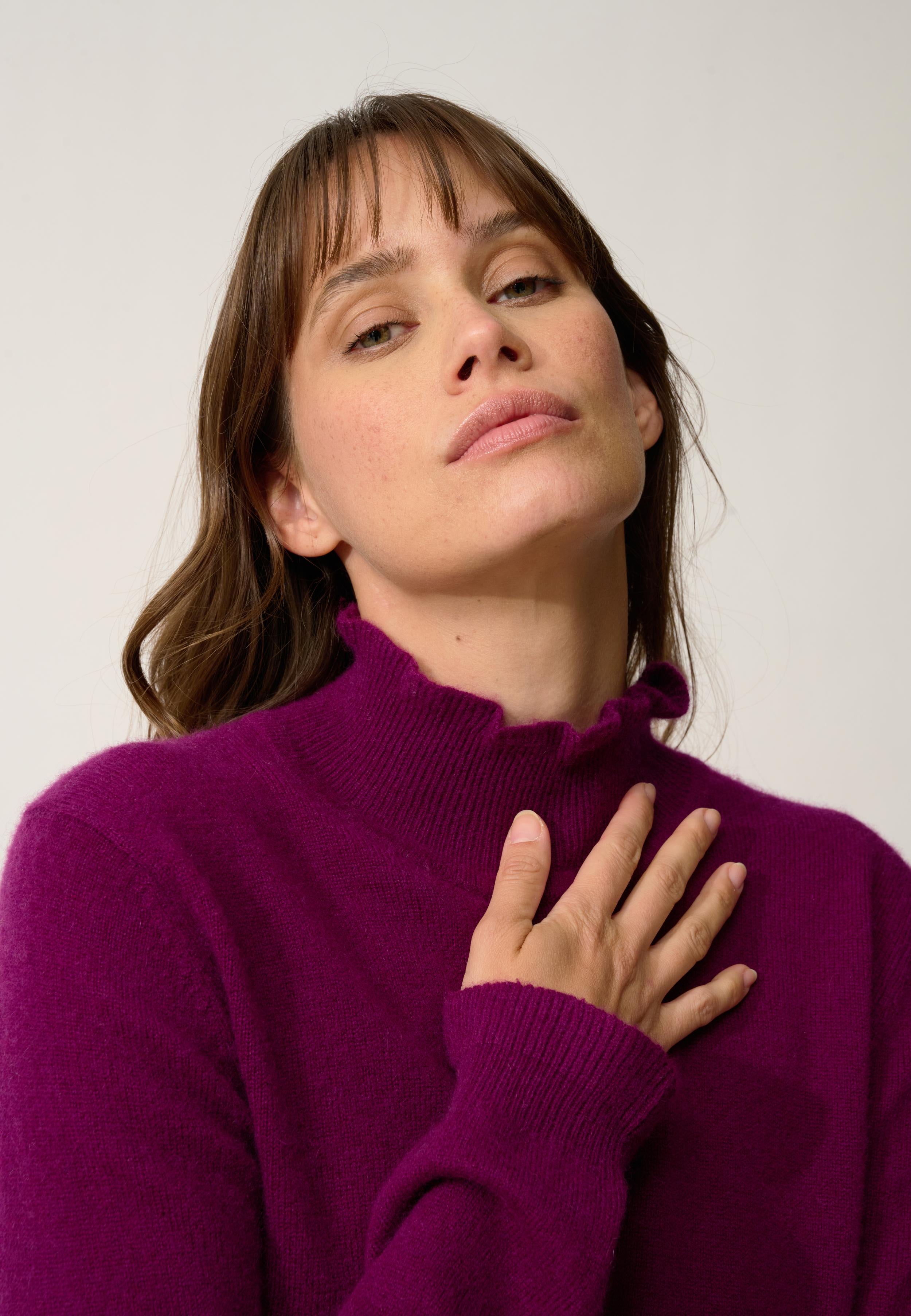 TRILA pull col montant prune