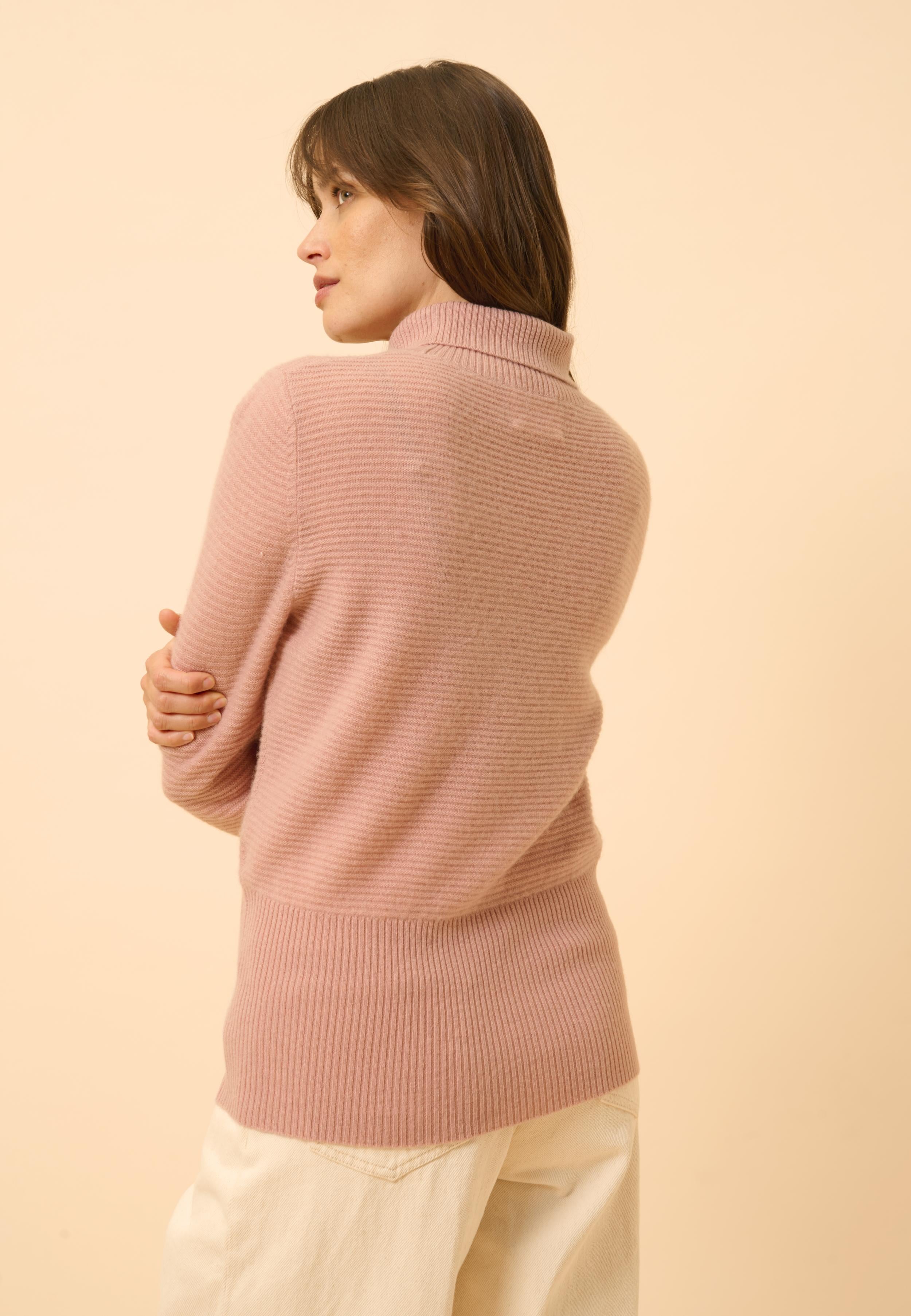 UDNY pull col roulé bois de rose