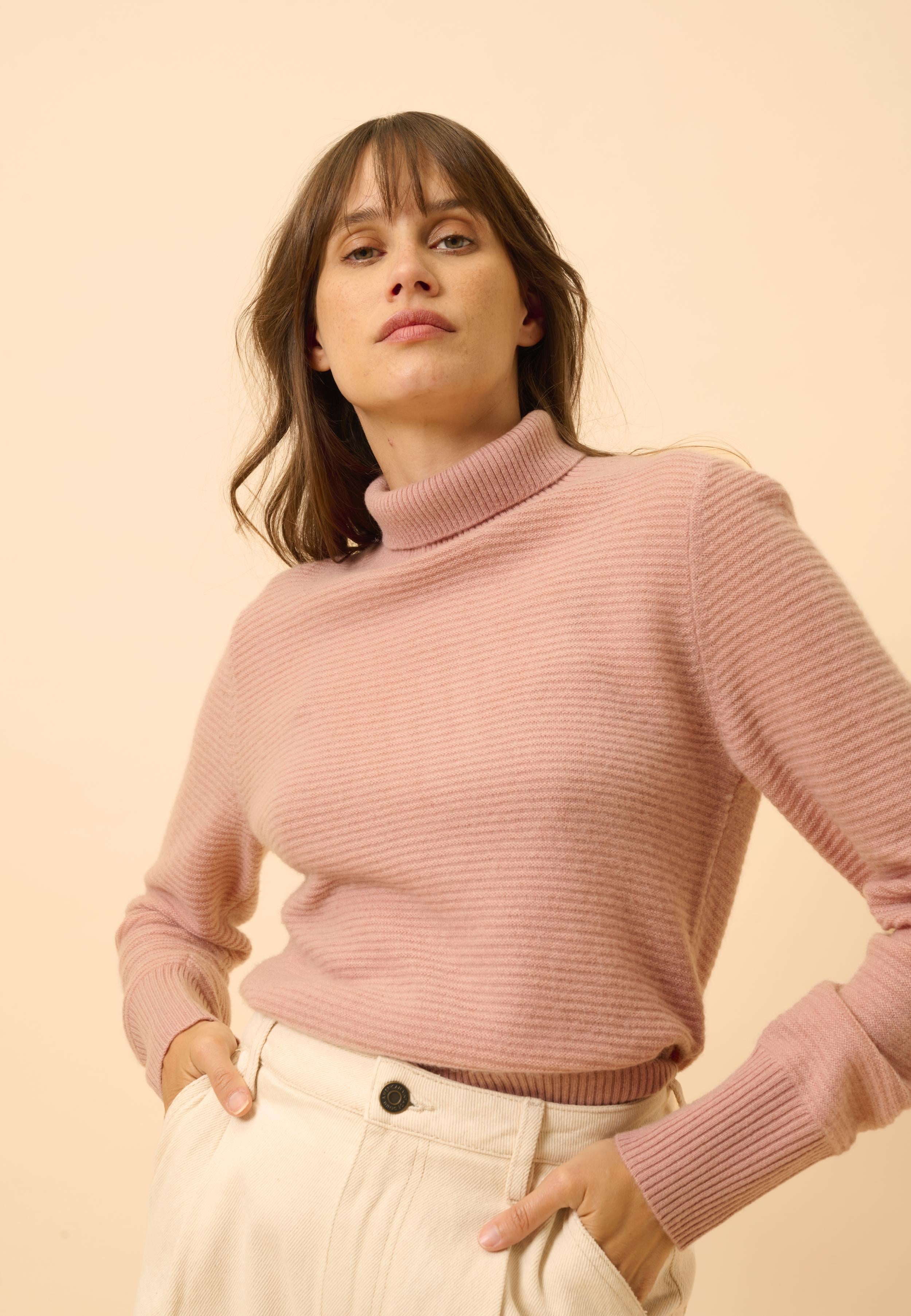 UDNY pull col roulé bois de rose