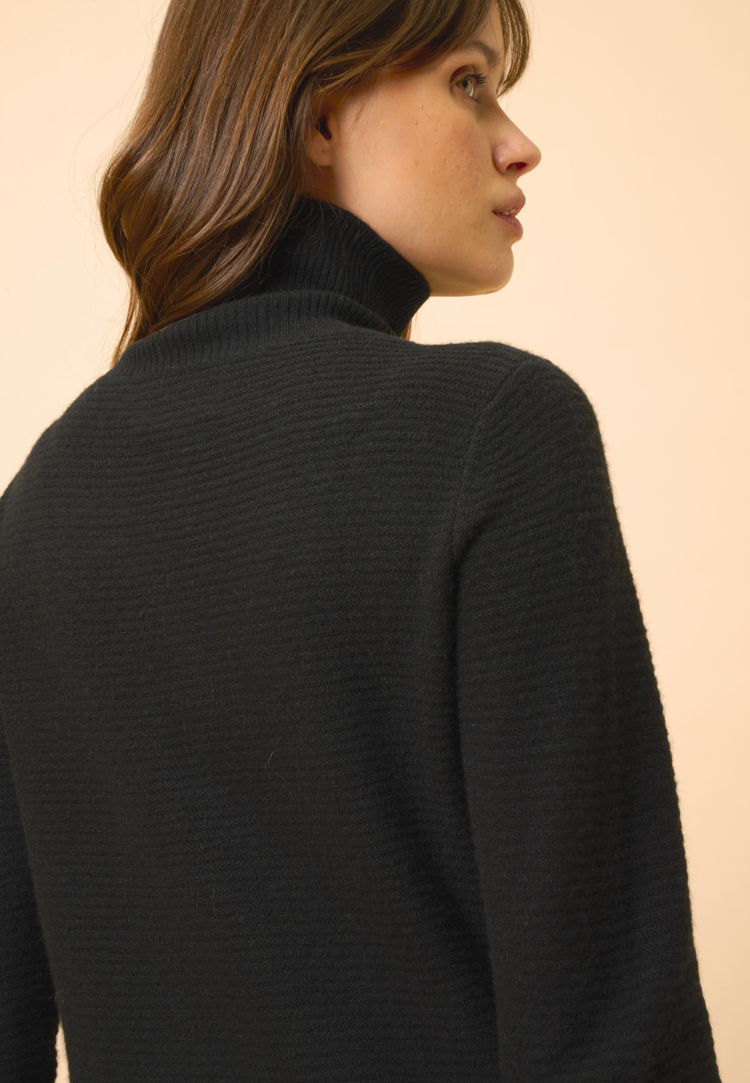 UDNY black turtleneck sweater