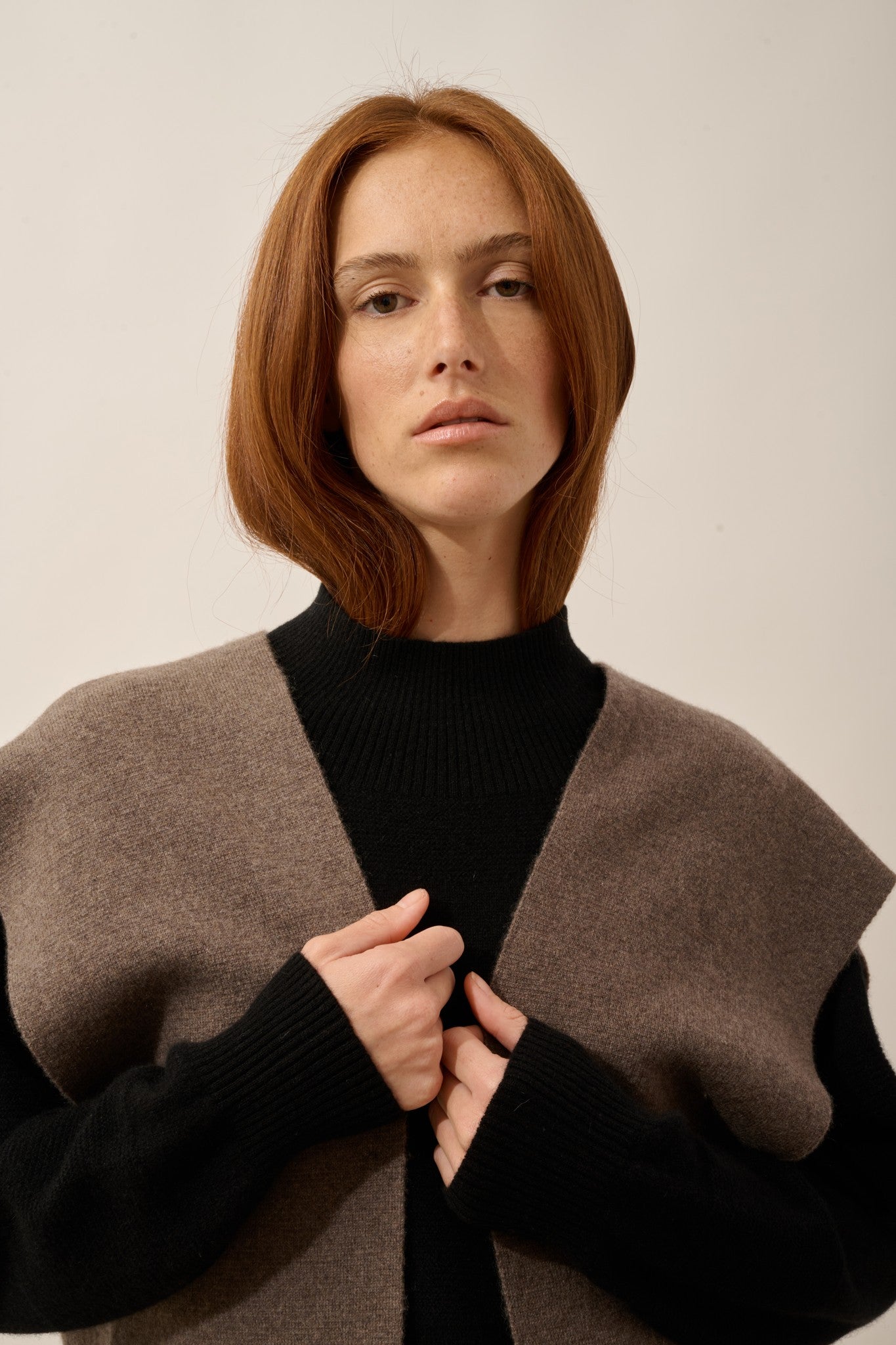 victoire gilet sans manches avec franges taupe chiné