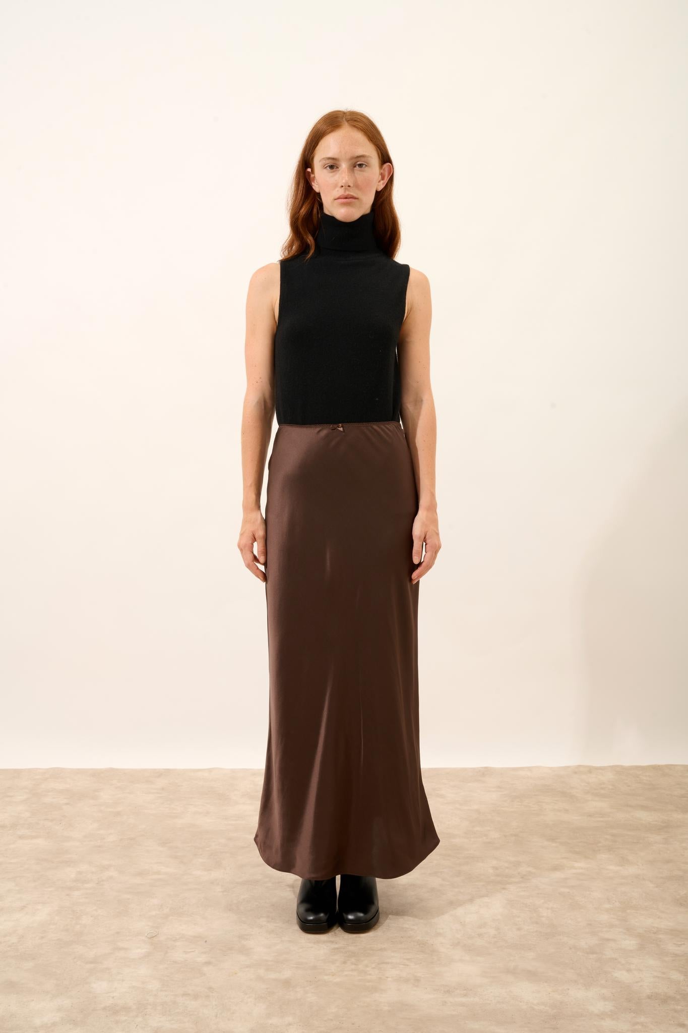 VIOLET pull col roulé noir
