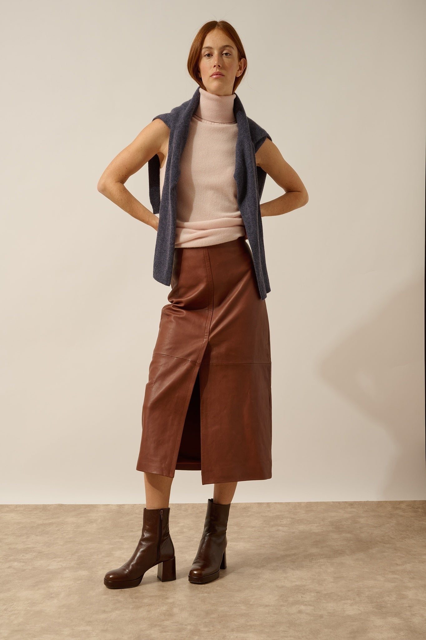 VIOLET pull col roulé poudre