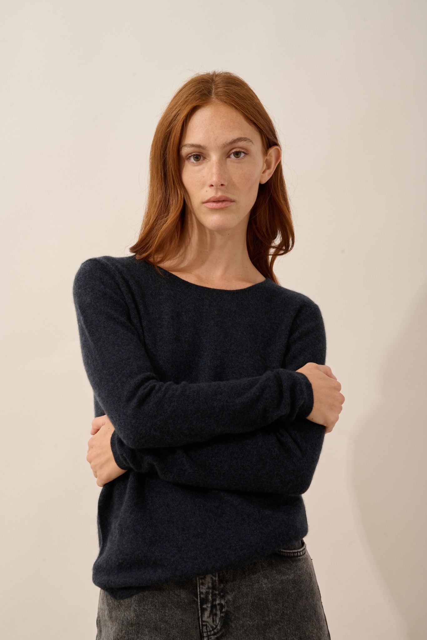 vivian pull col rond caviar 100% cachemire